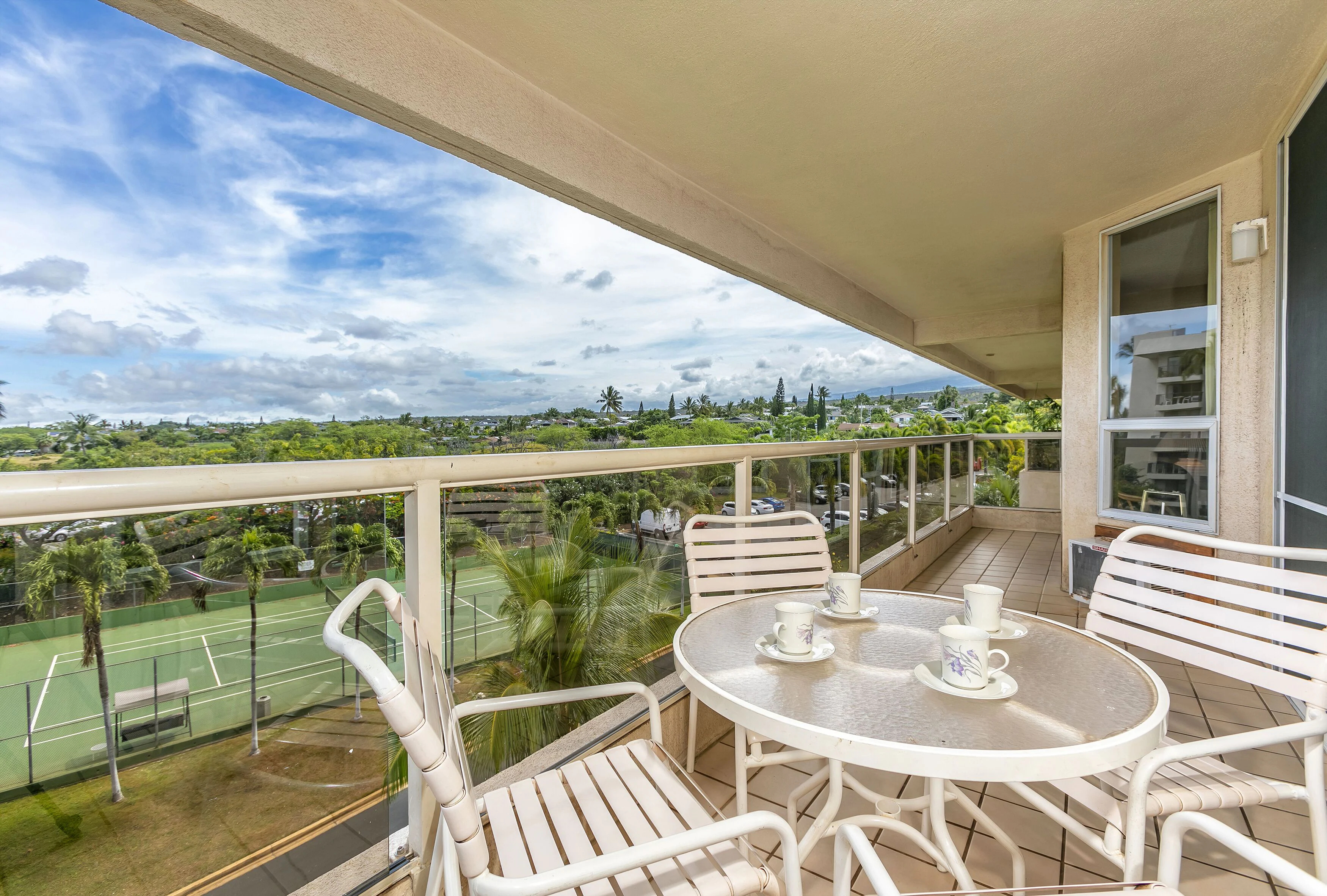 Maui Banyan Basic by AEI