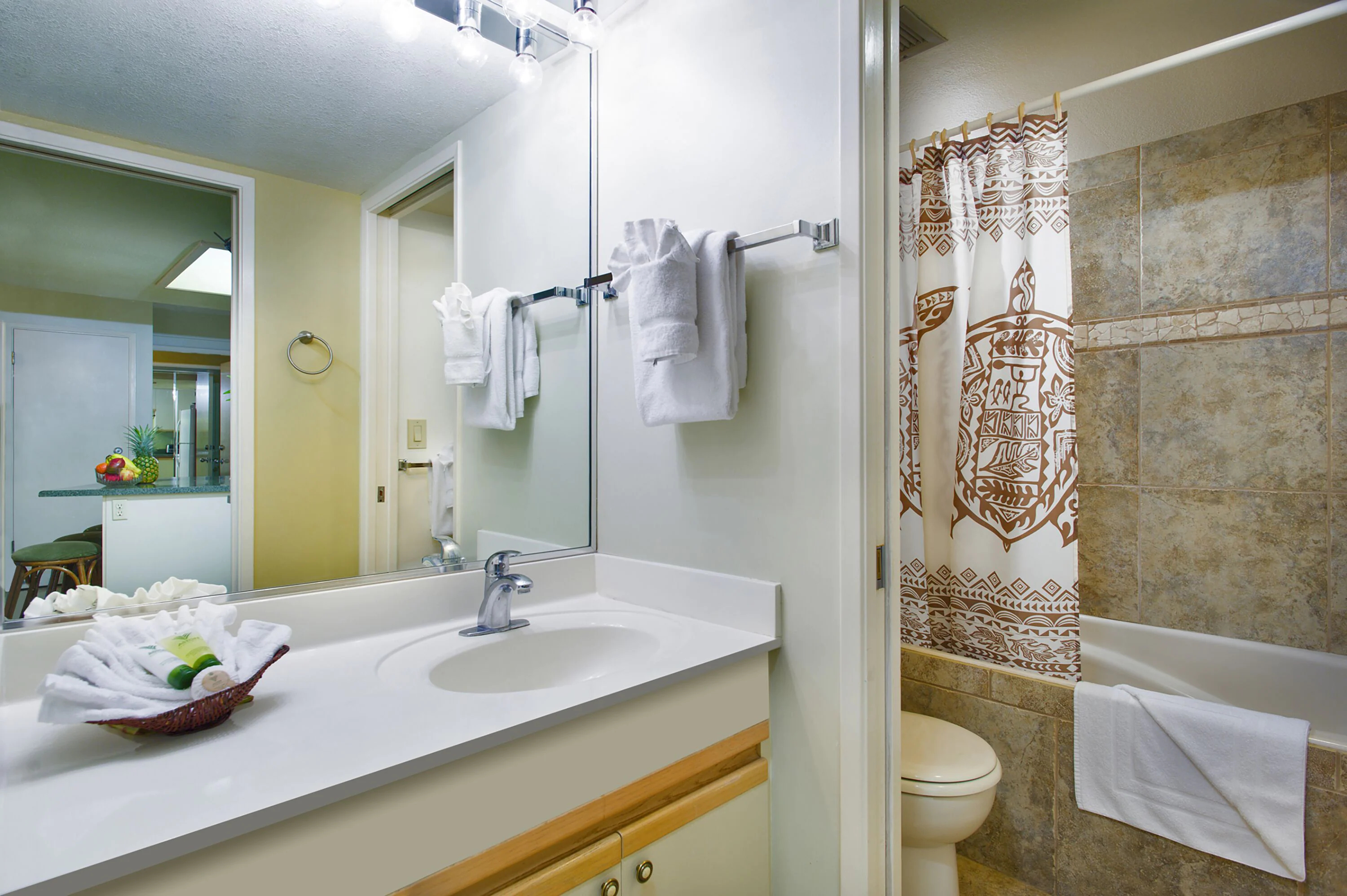 Maui Banyan Basic by AEI