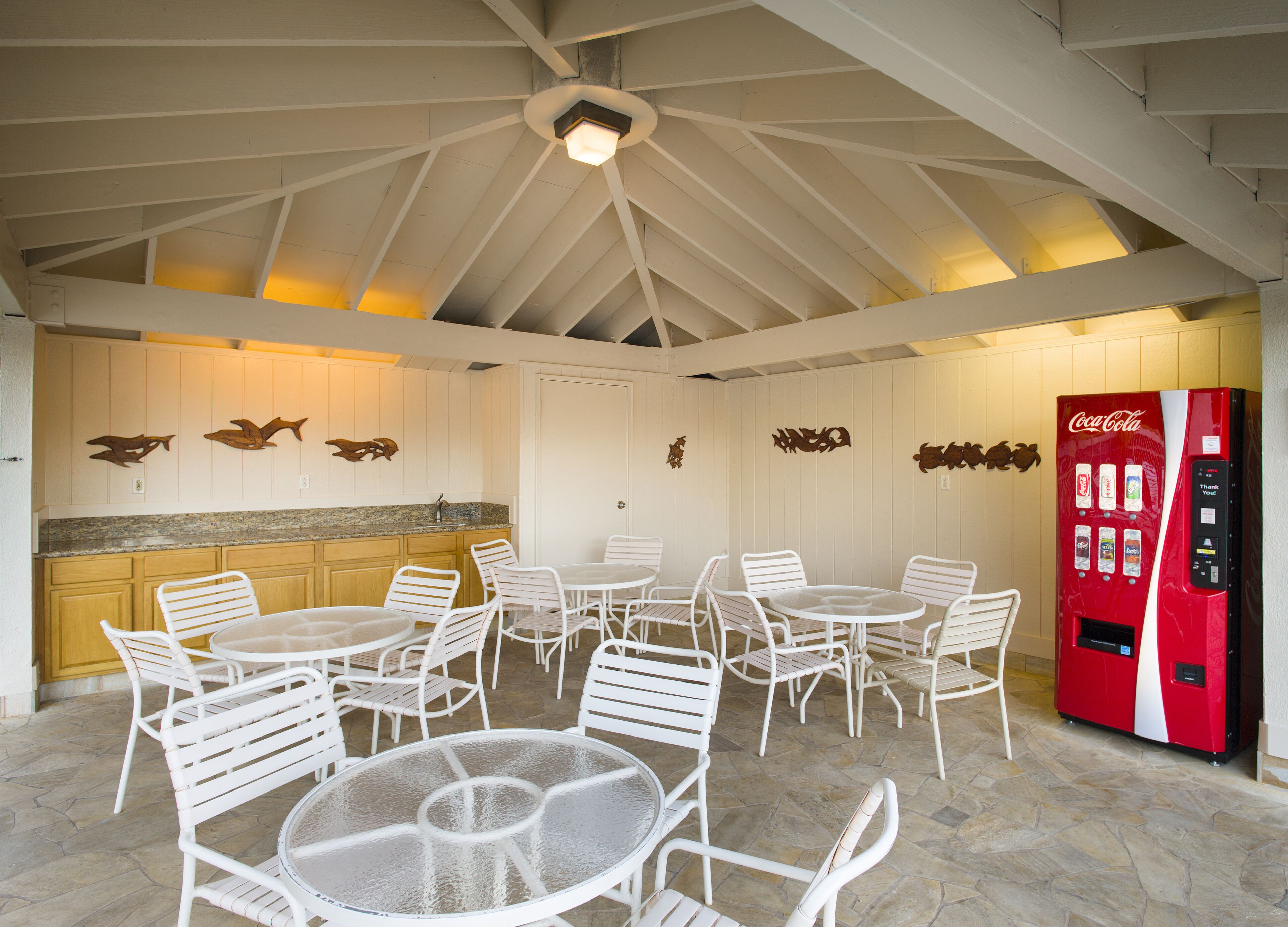 Maui Banyan Basic by AEI