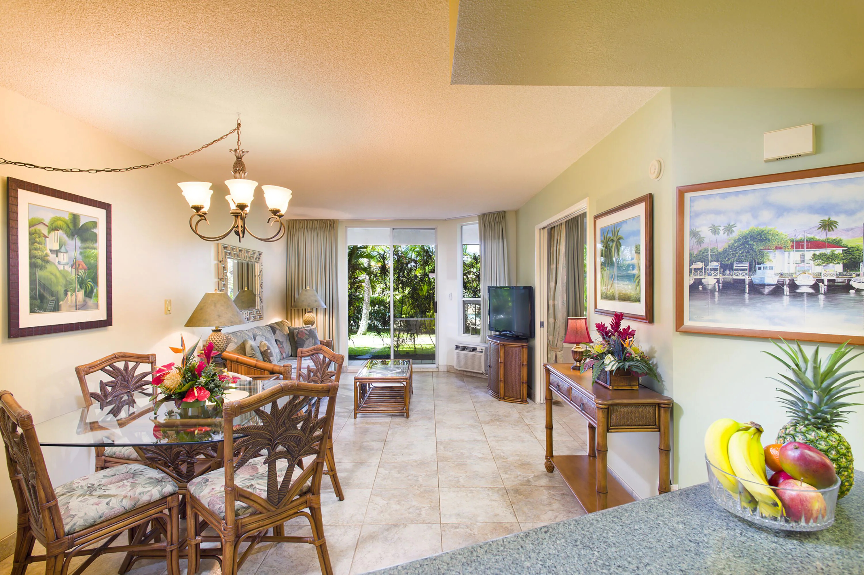 Maui Banyan Basic by AEI