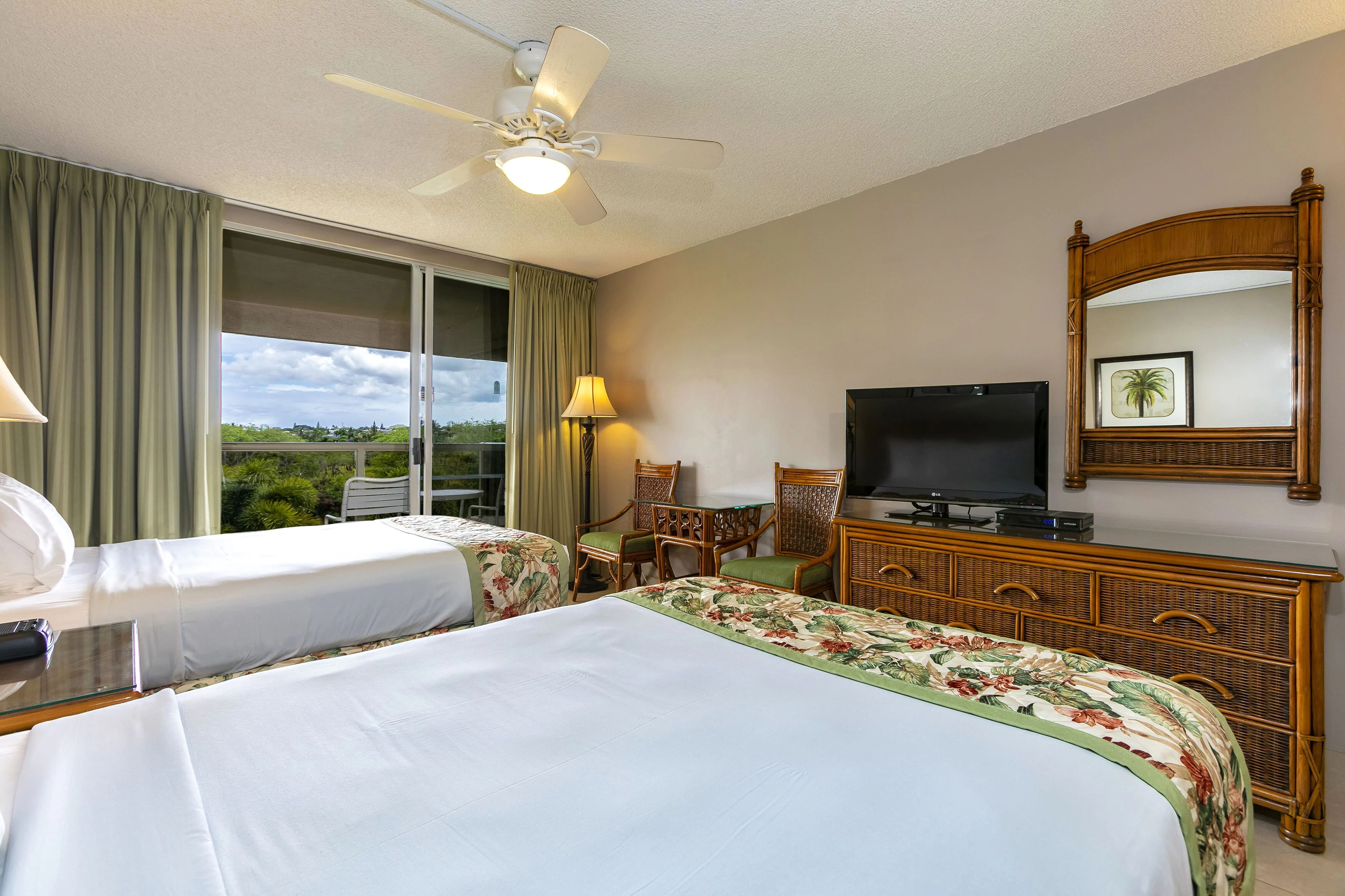 Maui Banyan Basic by AEI