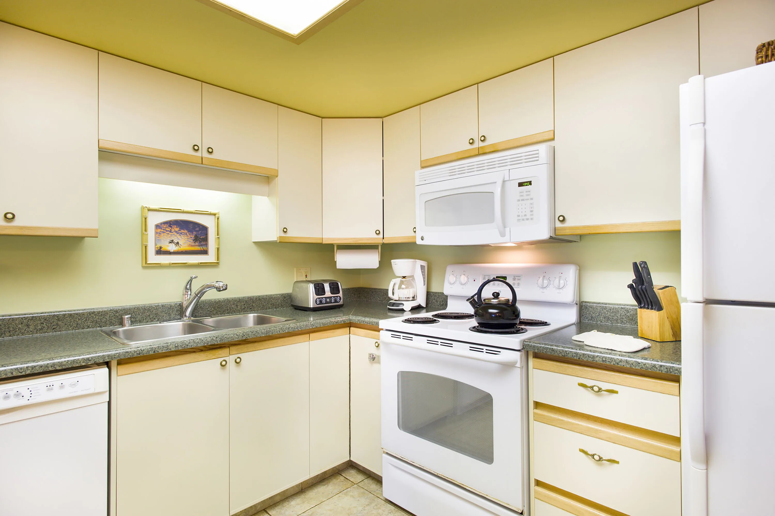 Maui Banyan Basic by AEI