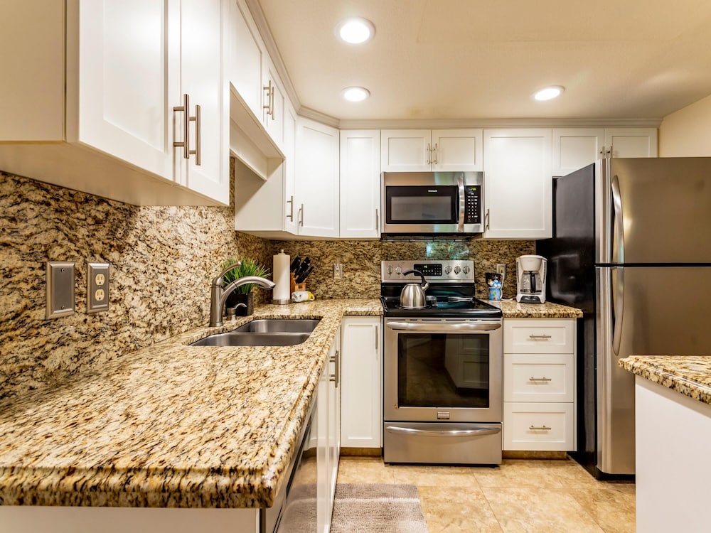 Maui Banyan by Vacation Rental Pros