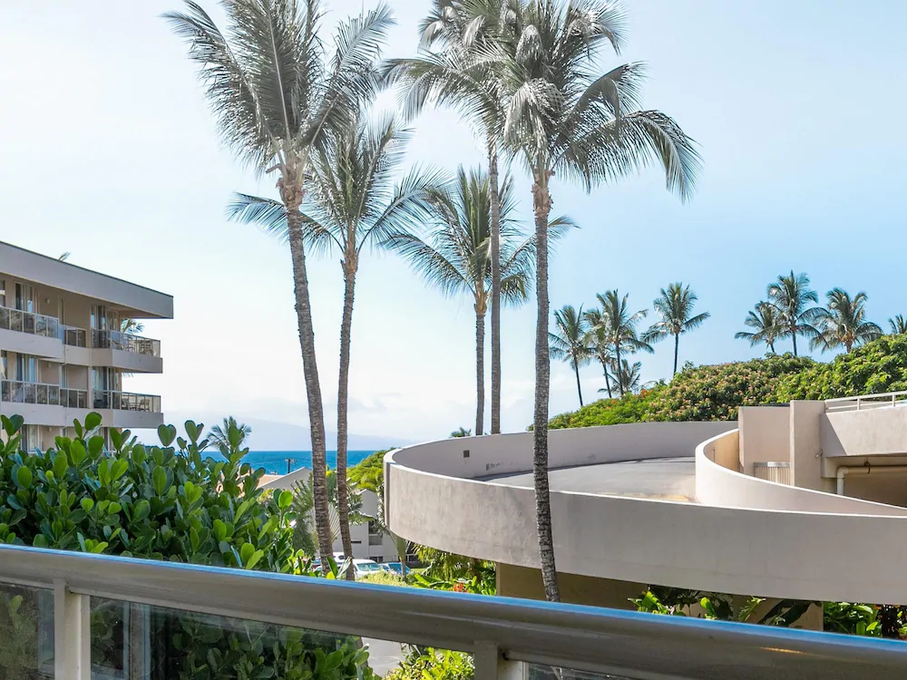 Maui Banyan by Vacation Rental Pros