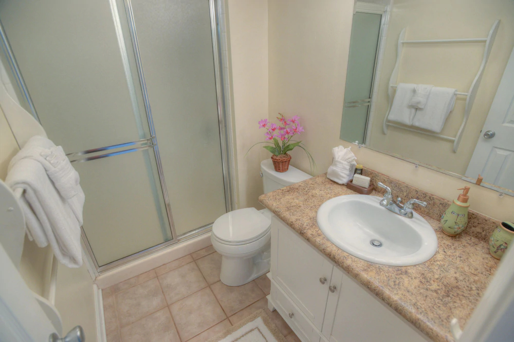 Menehune Shores by Vacation Rental Pros