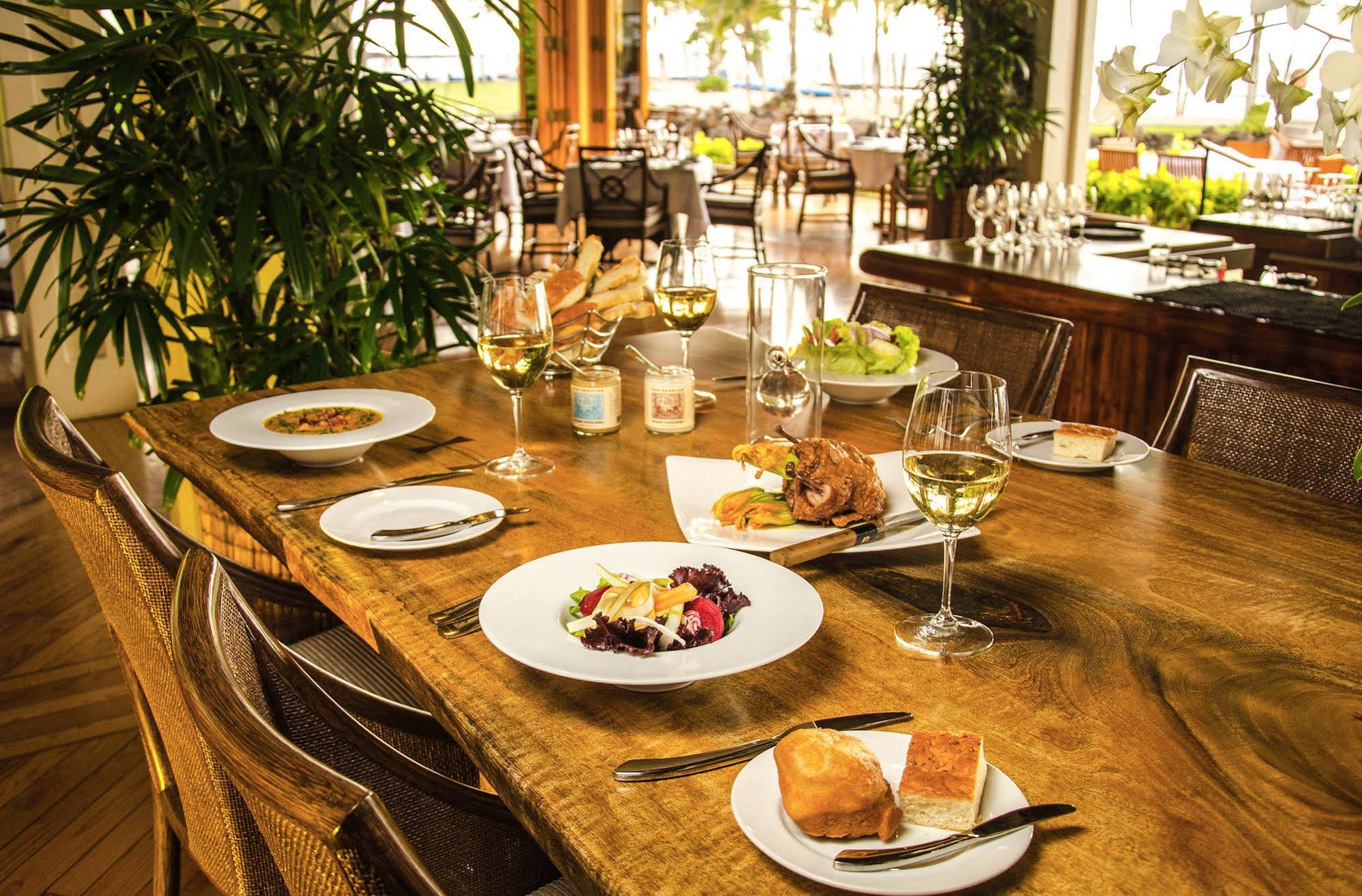 Mauna Lani, Auberge Resorts Collection