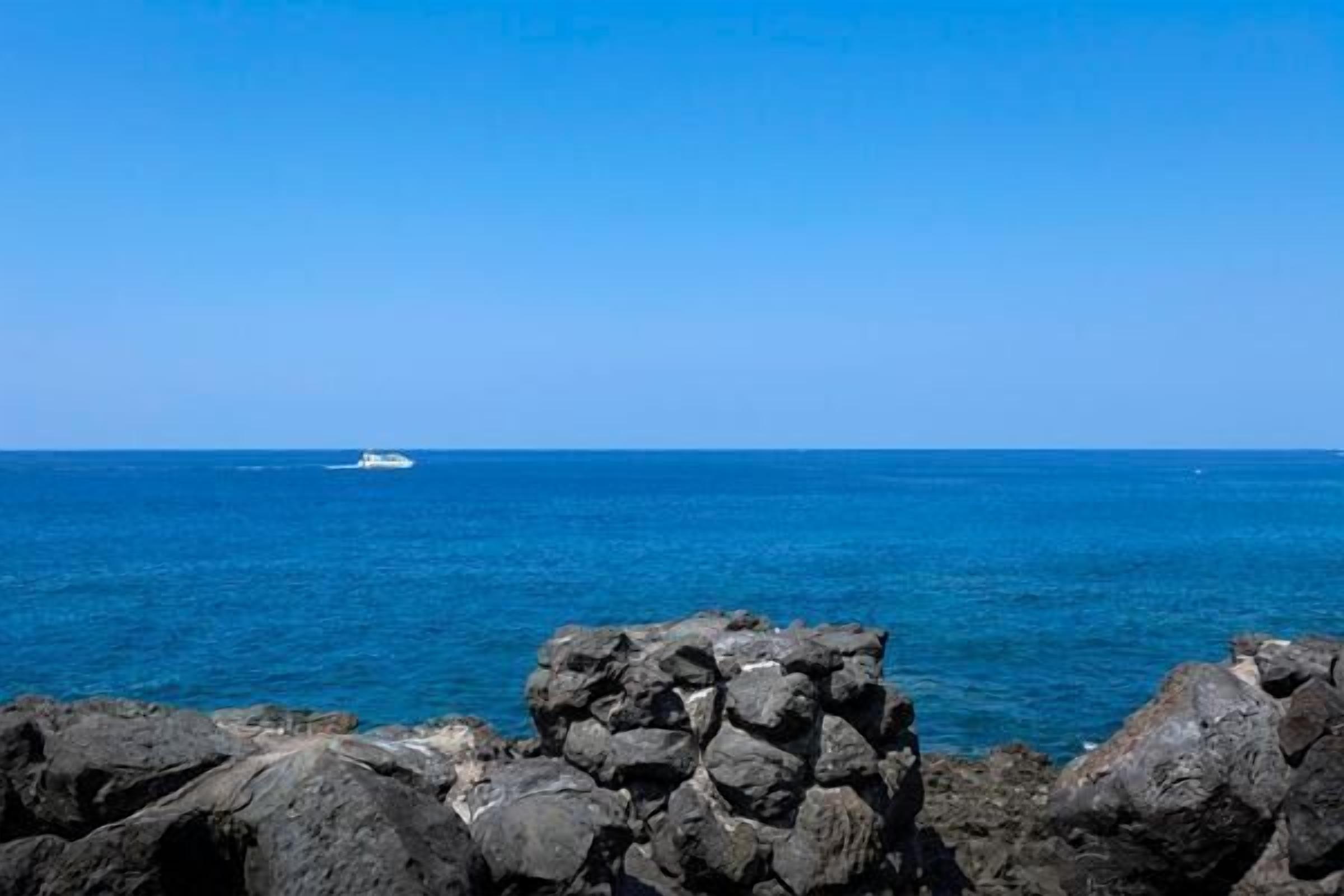 Kona Surf & Racquet Club