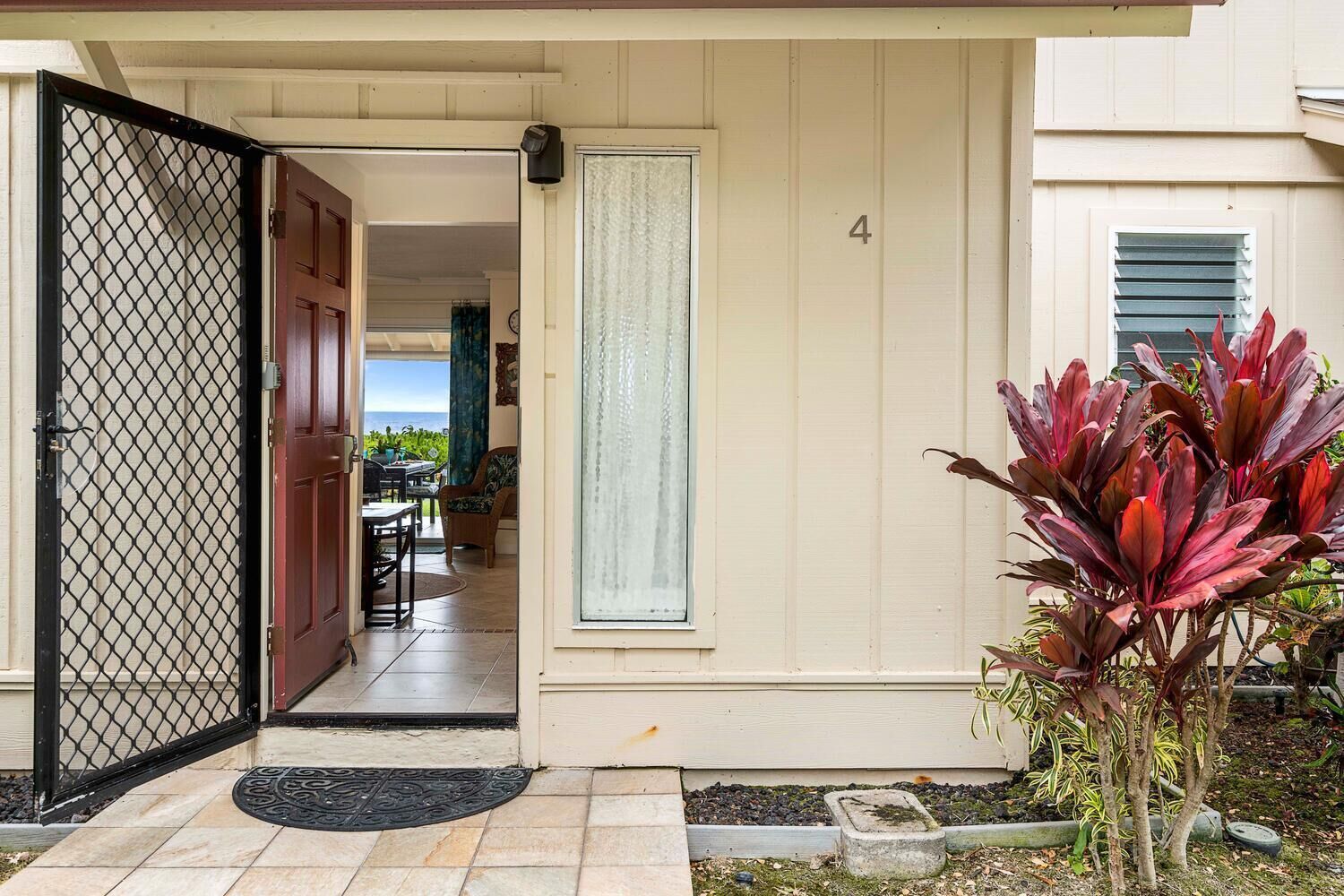 Kona Surf & Racquet Club