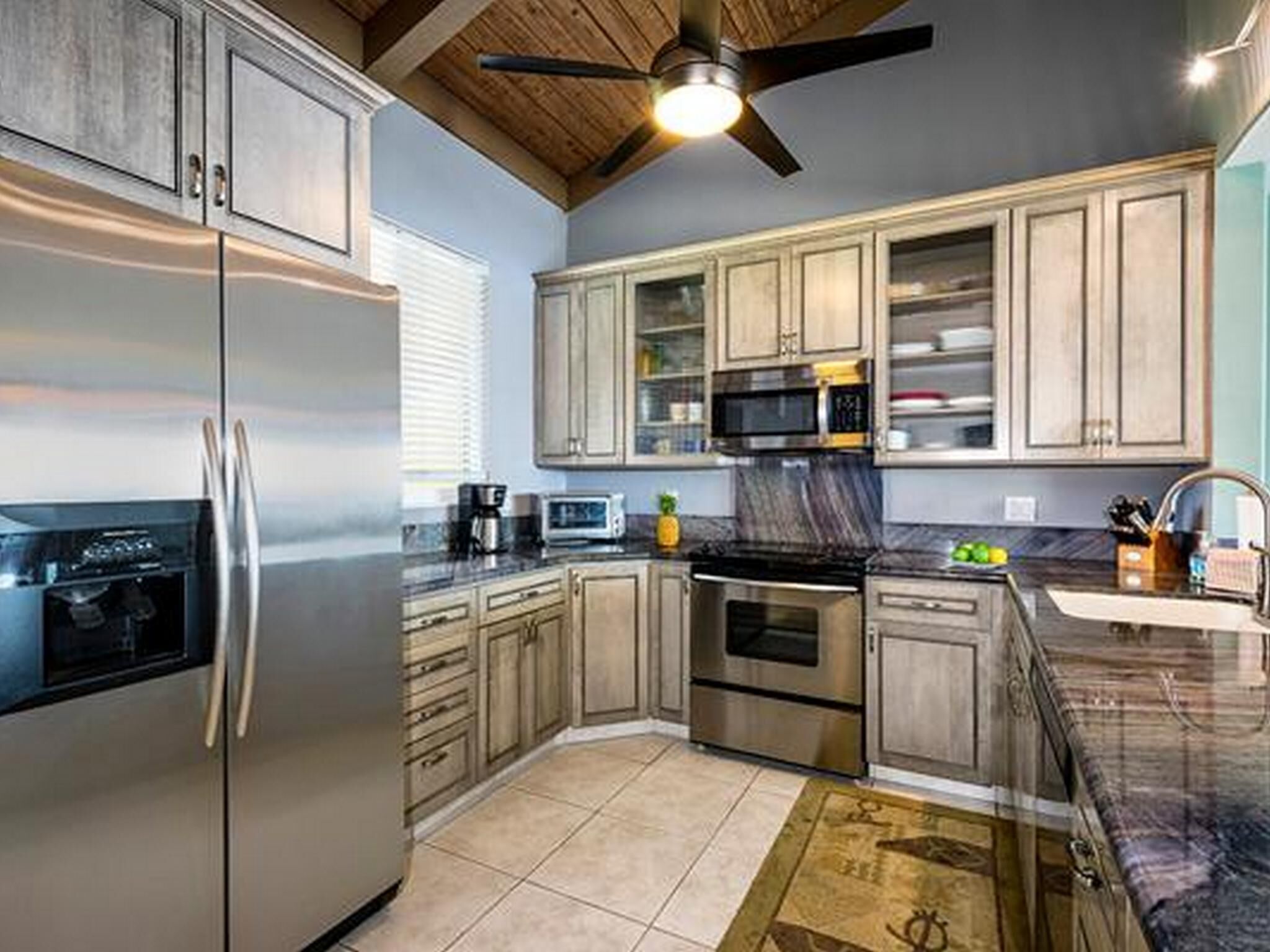 Kona Surf & Racquet Club