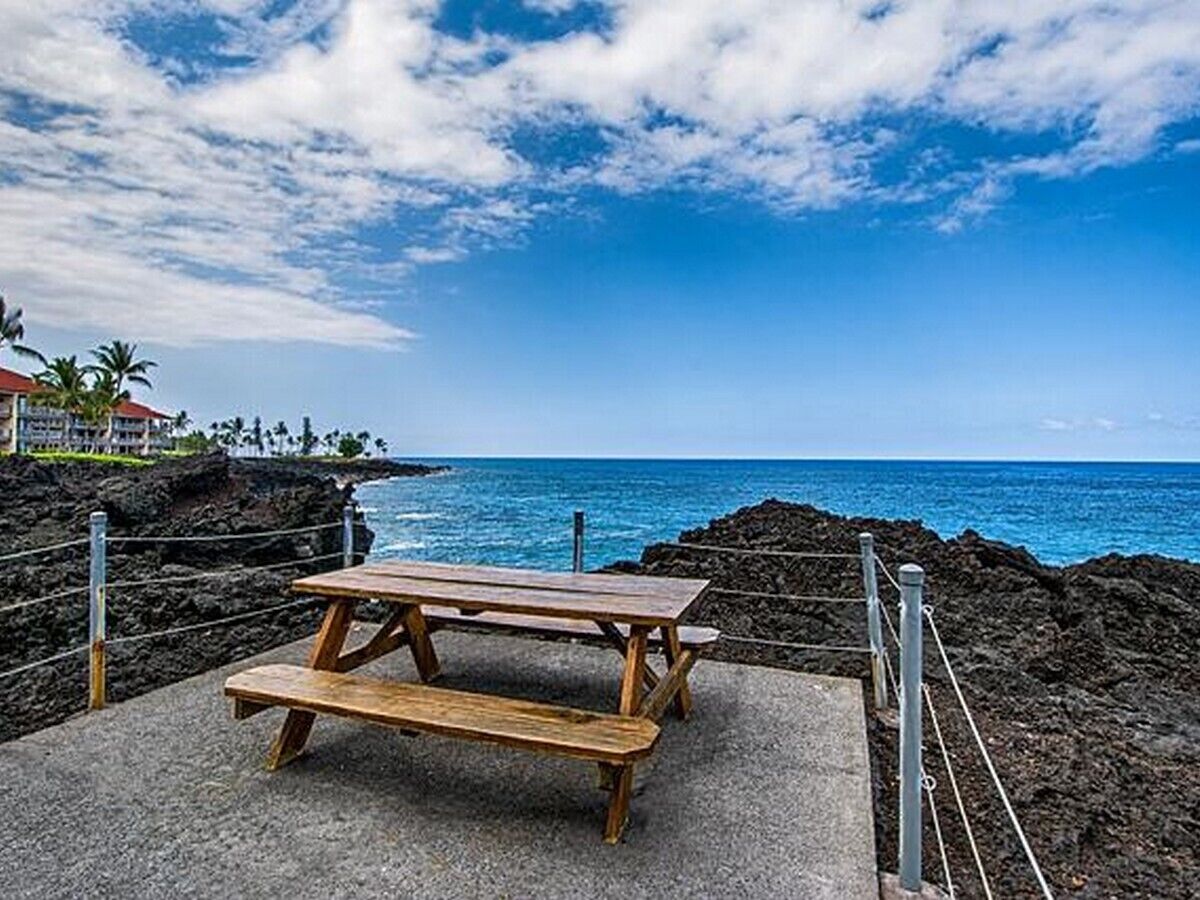 Kona Surf & Racquet Club