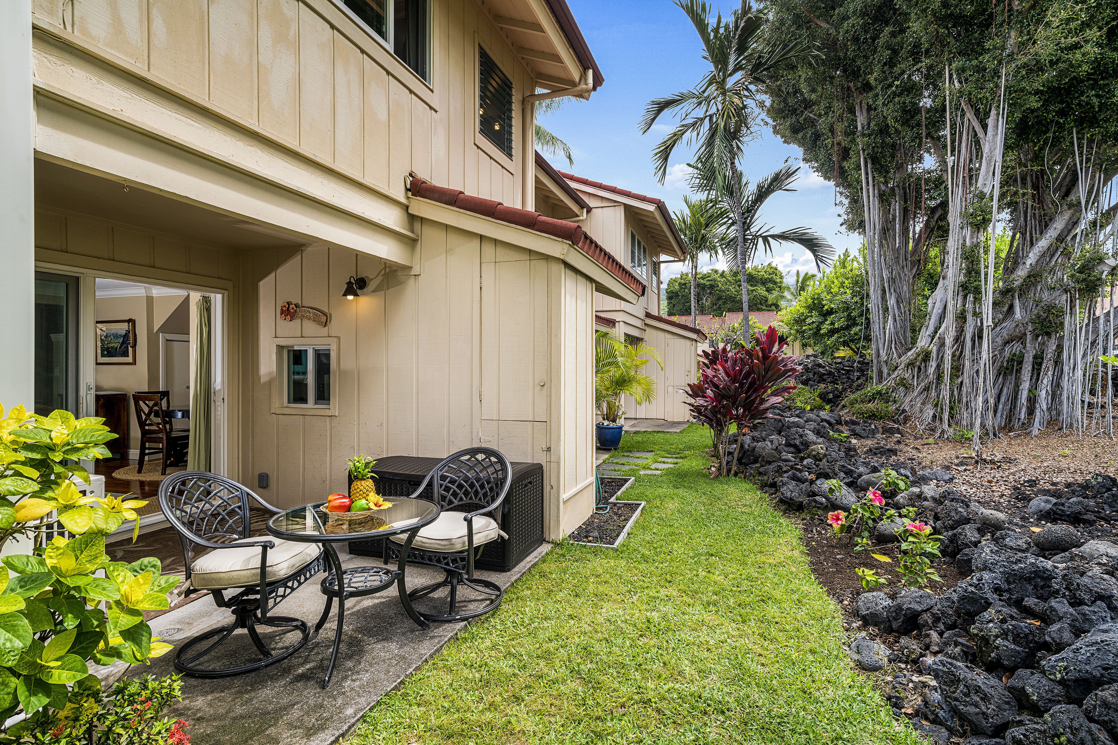 Kona Surf & Racquet Club