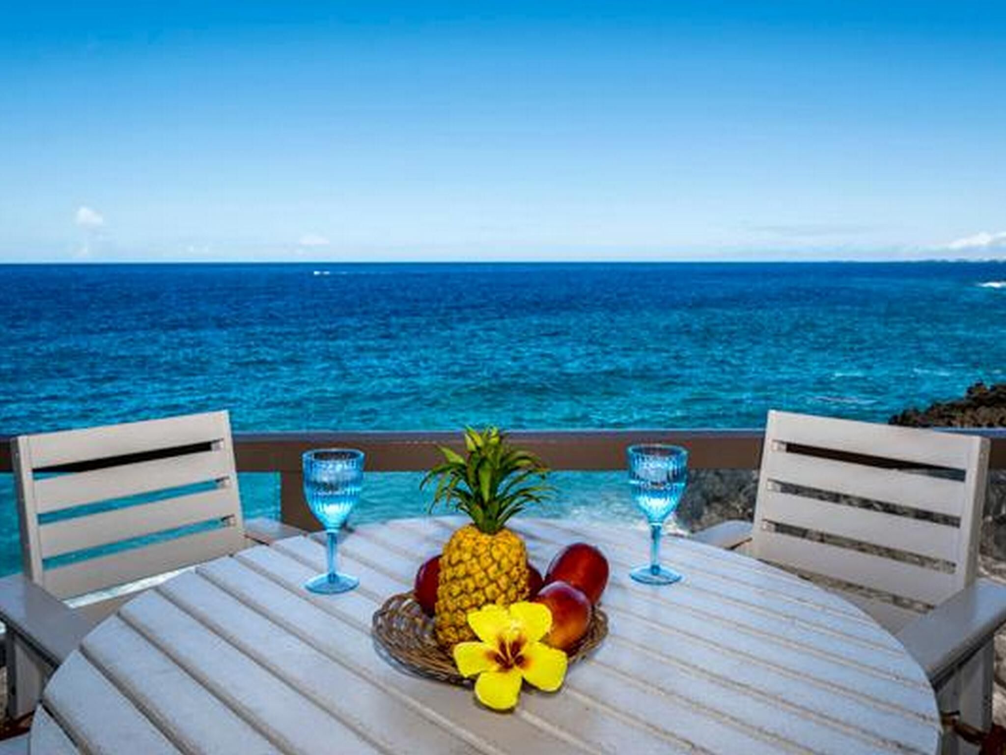 Kona Surf & Racquet Club