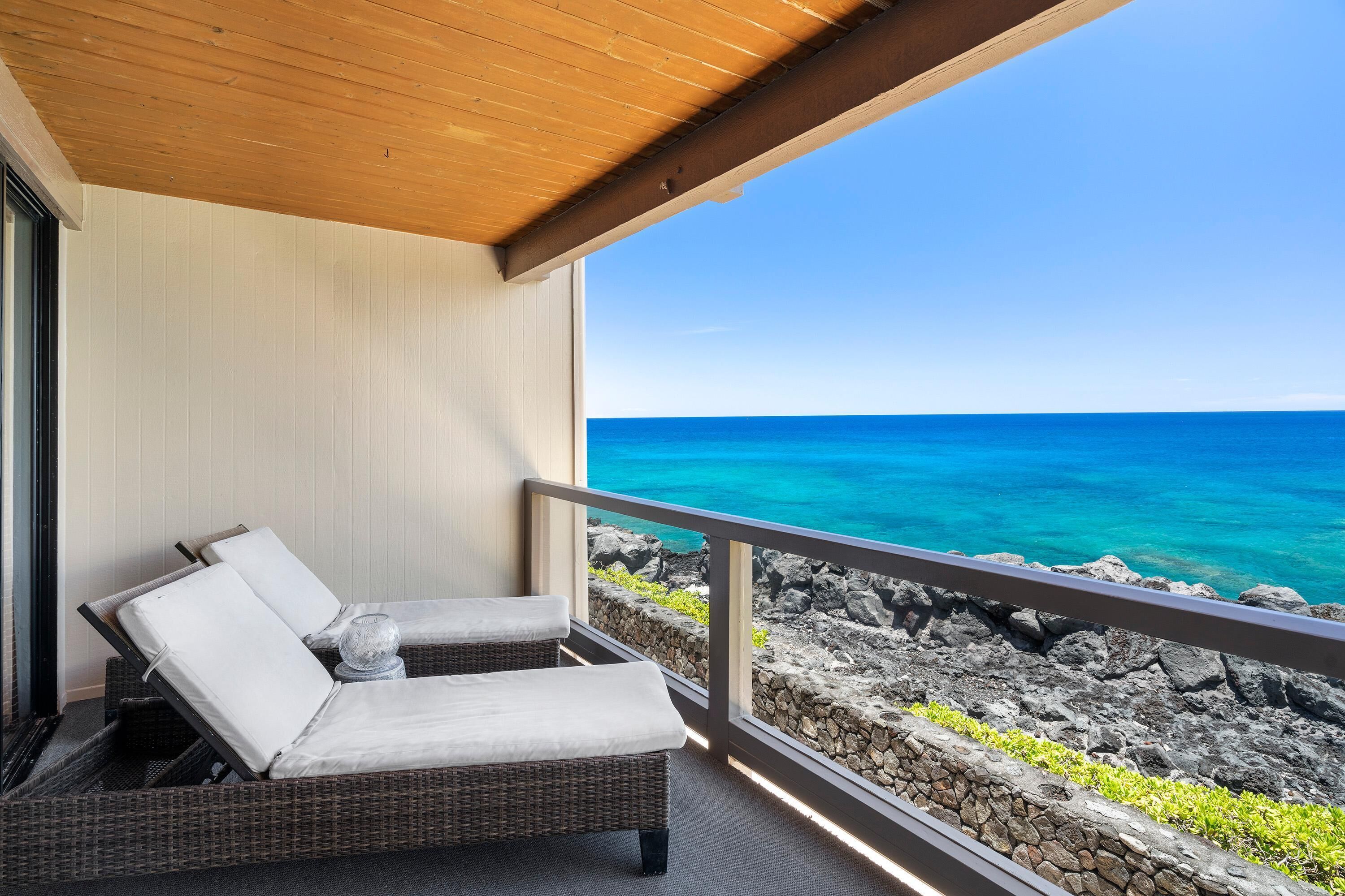 Kona Surf & Racquet Club