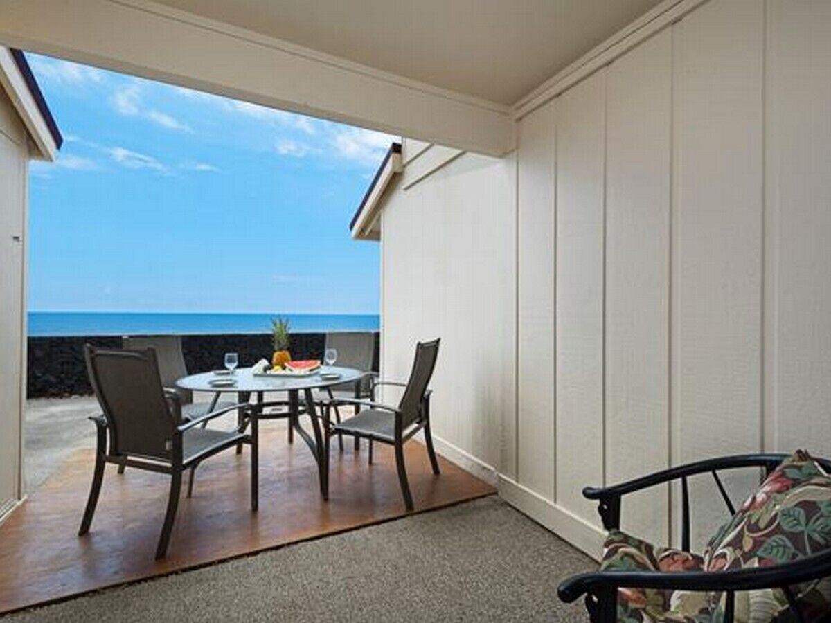 Kona Surf & Racquet Club