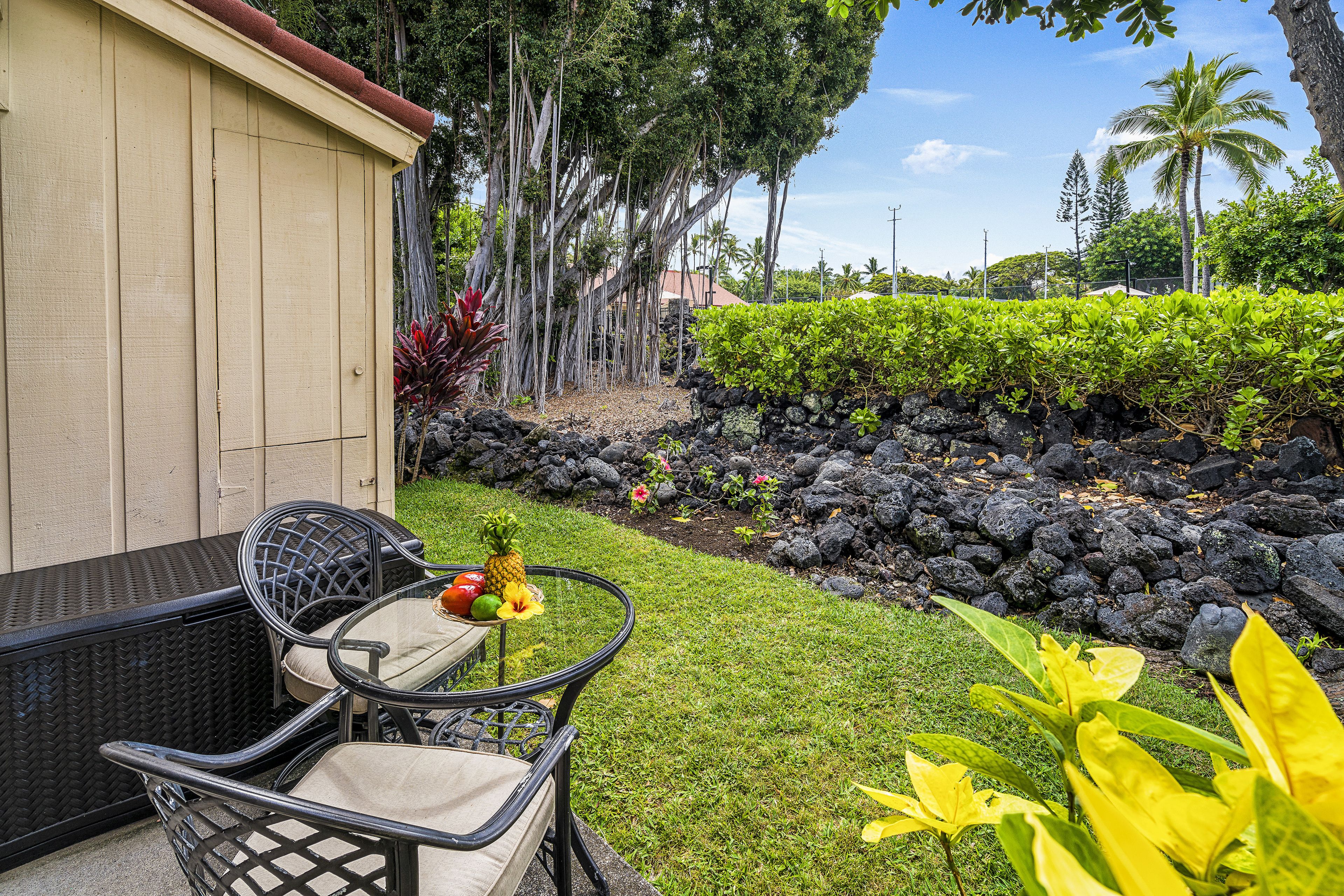 Kona Surf & Racquet Club