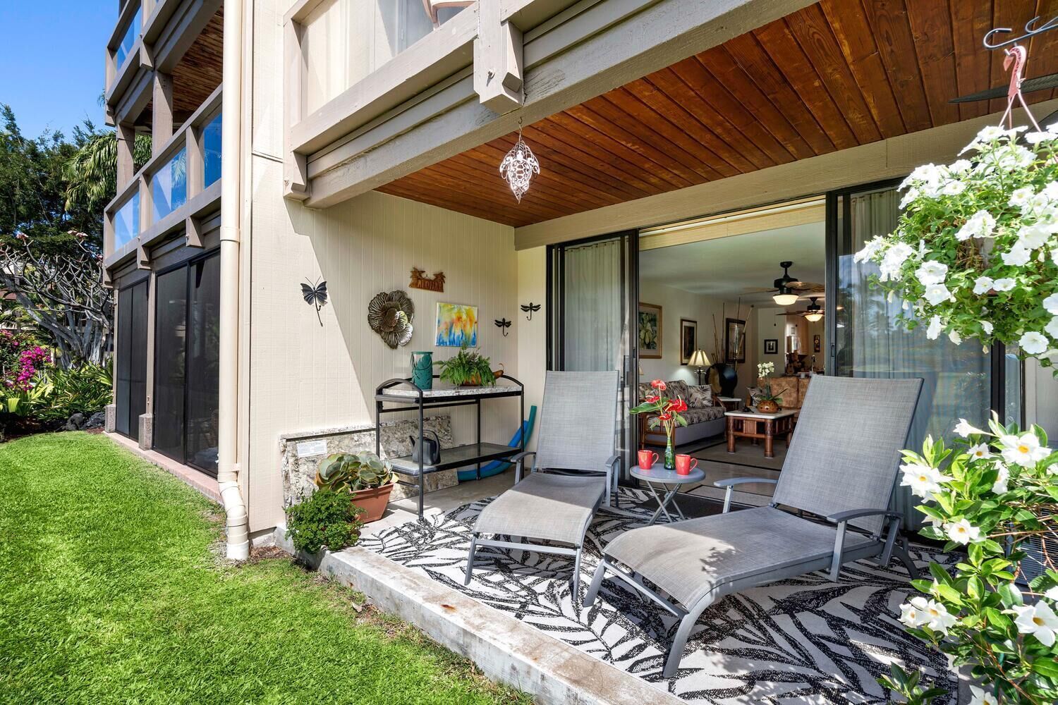 Kona Surf & Racquet Club