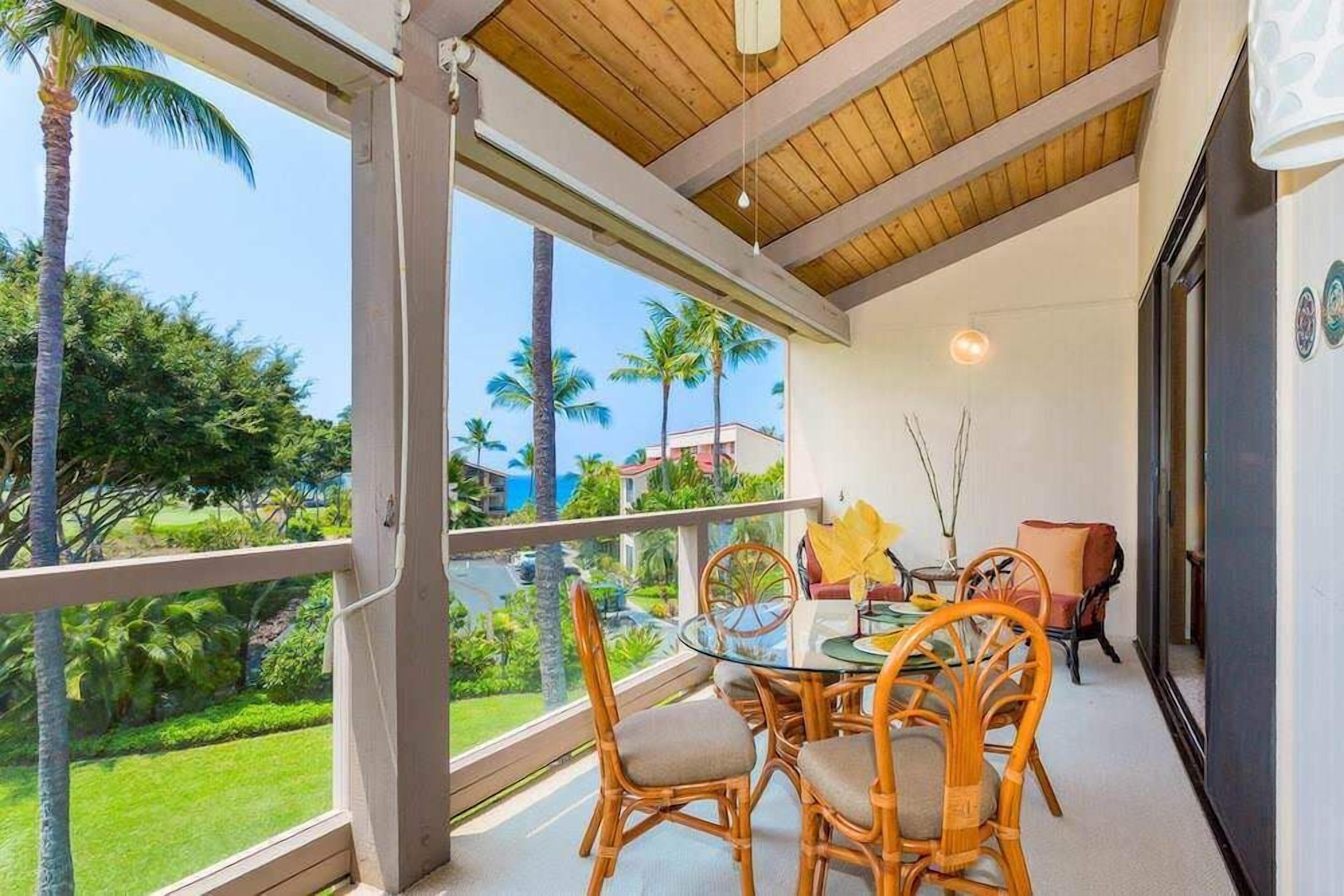 Kona Surf & Racquet Club