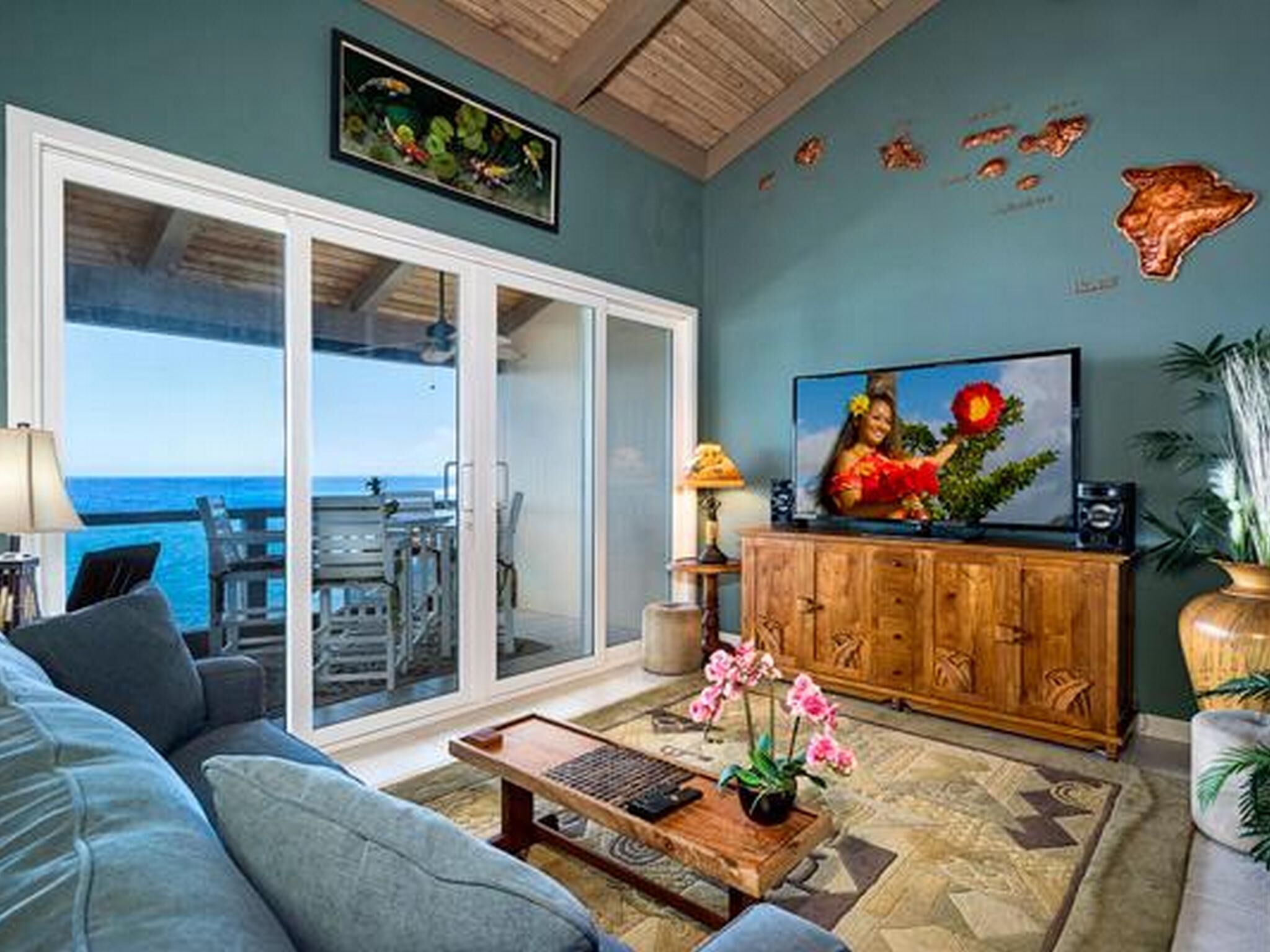 Kona Surf & Racquet Club