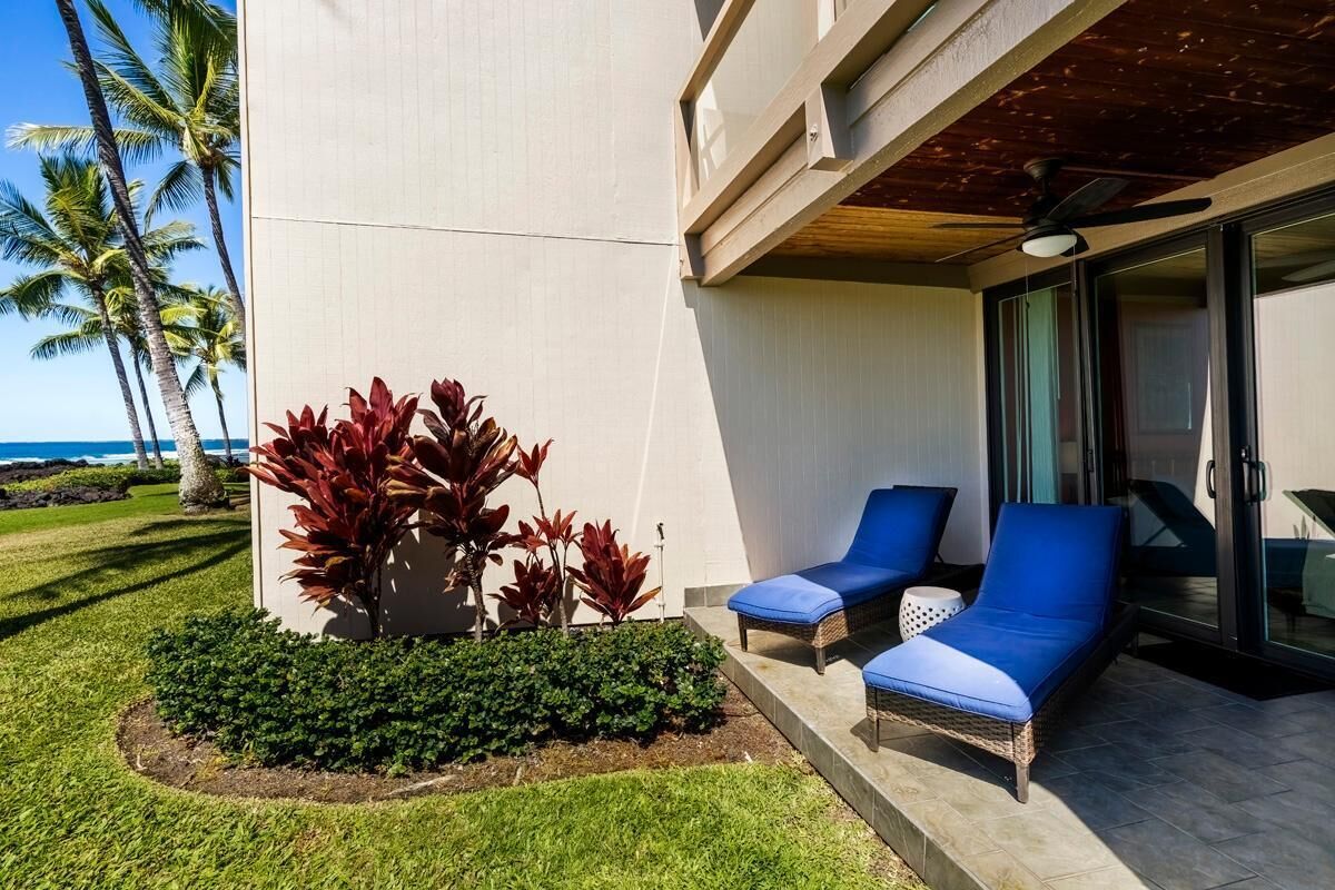 Kona Surf & Racquet Club