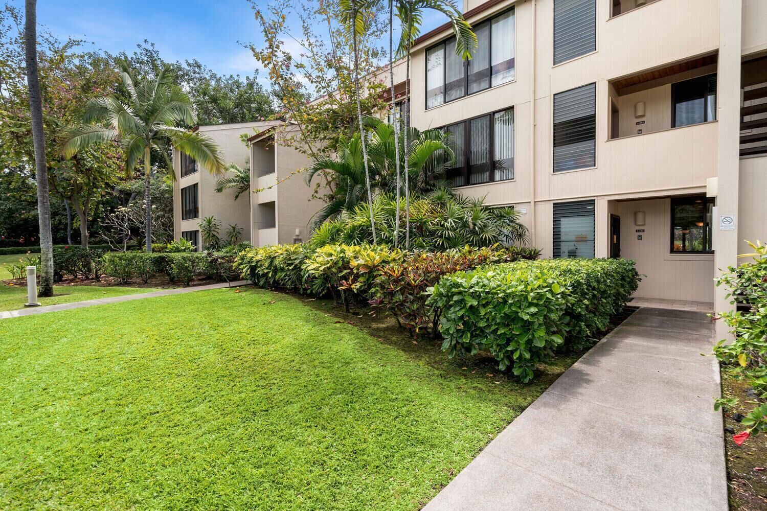 Kona Surf & Racquet Club