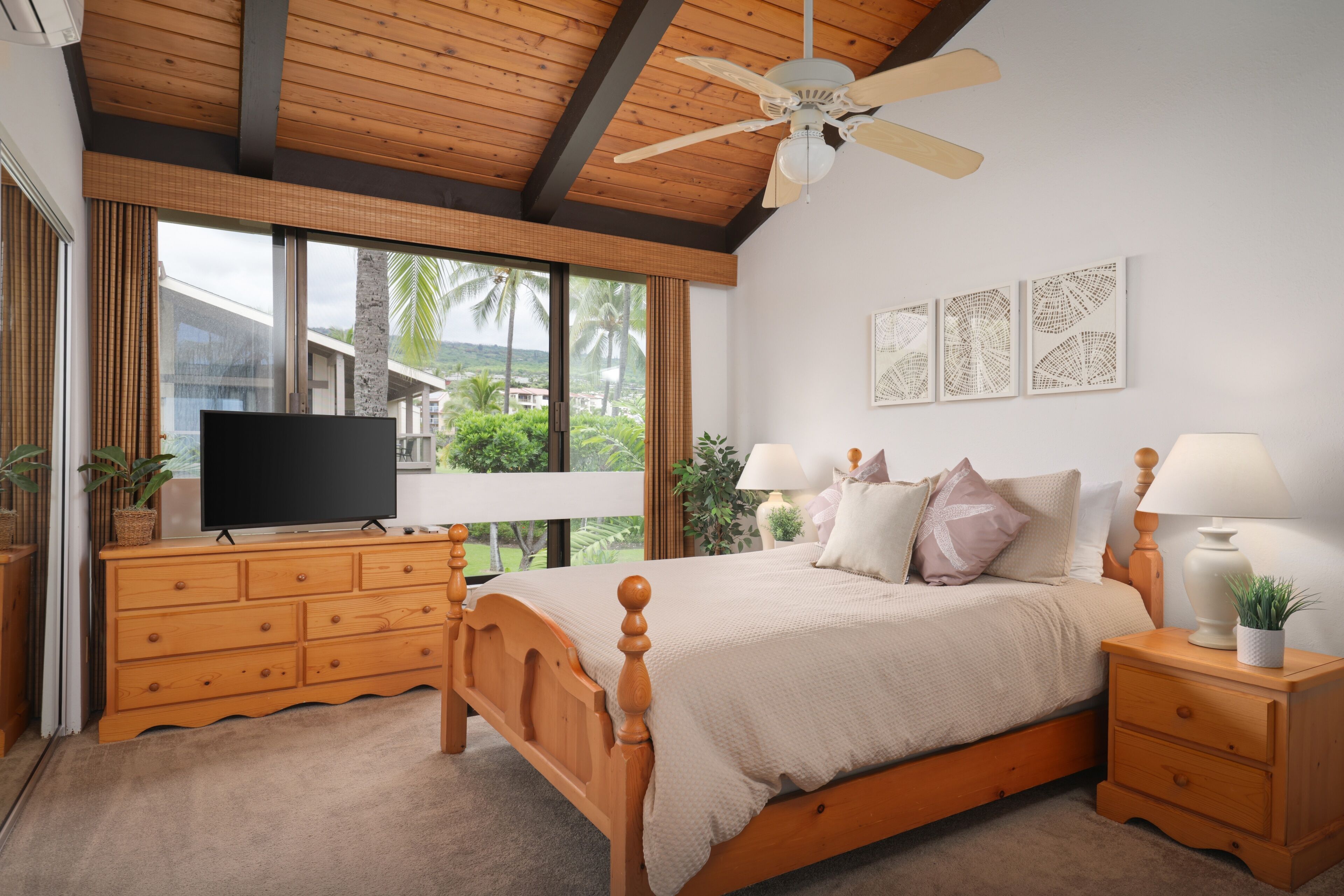 Kona Surf & Racquet Club