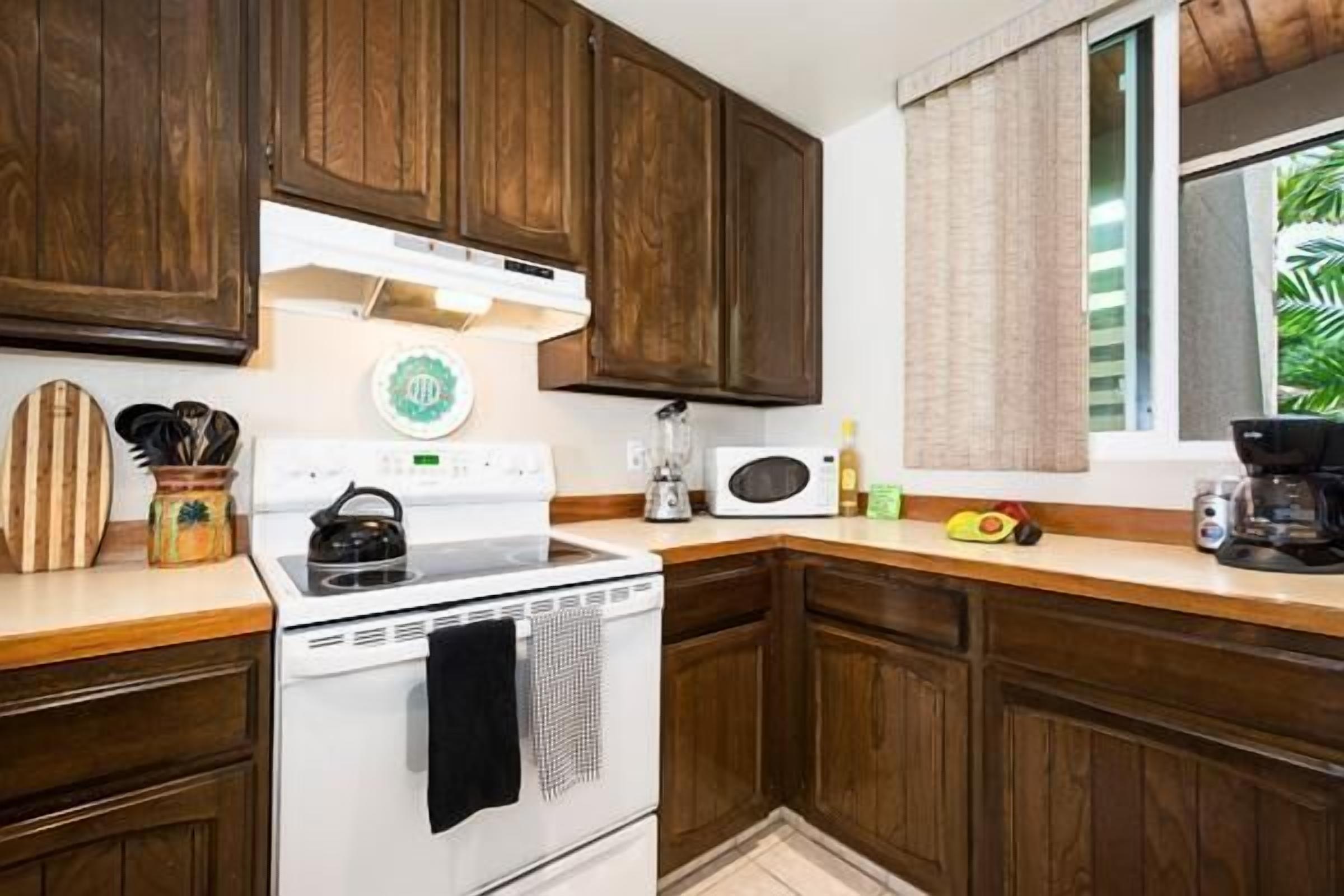 Kona Surf & Racquet Club