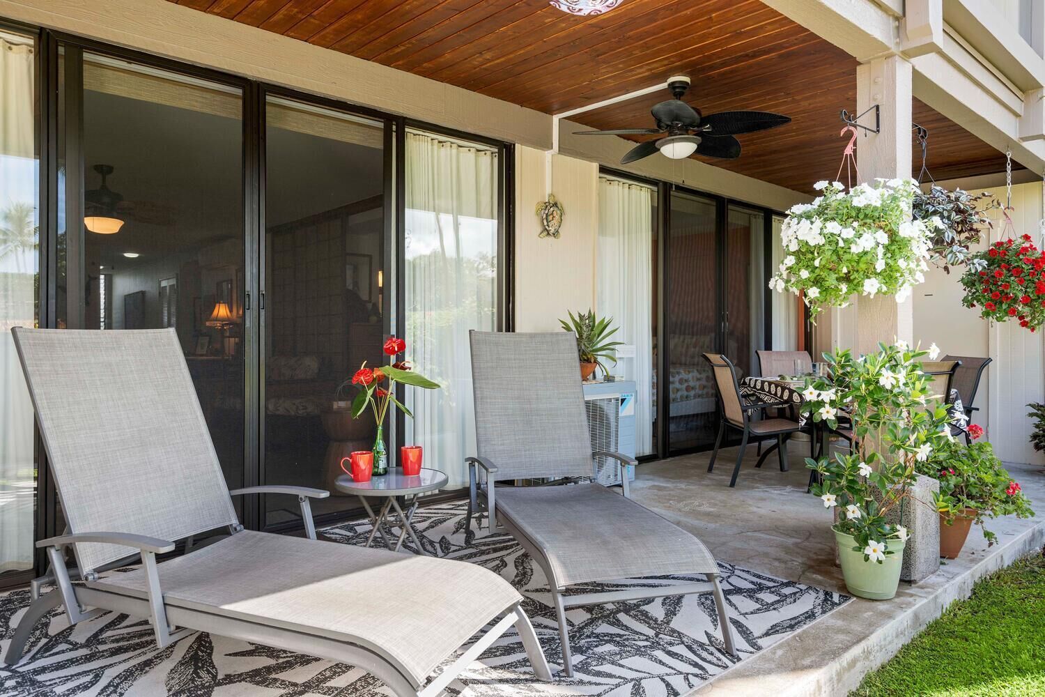 Kona Surf & Racquet Club