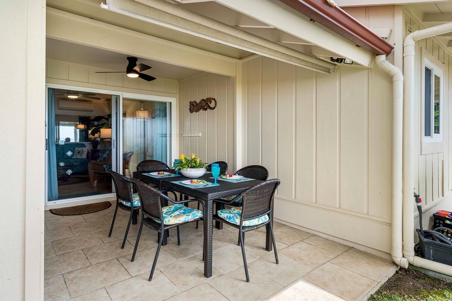 Kona Surf & Racquet Club