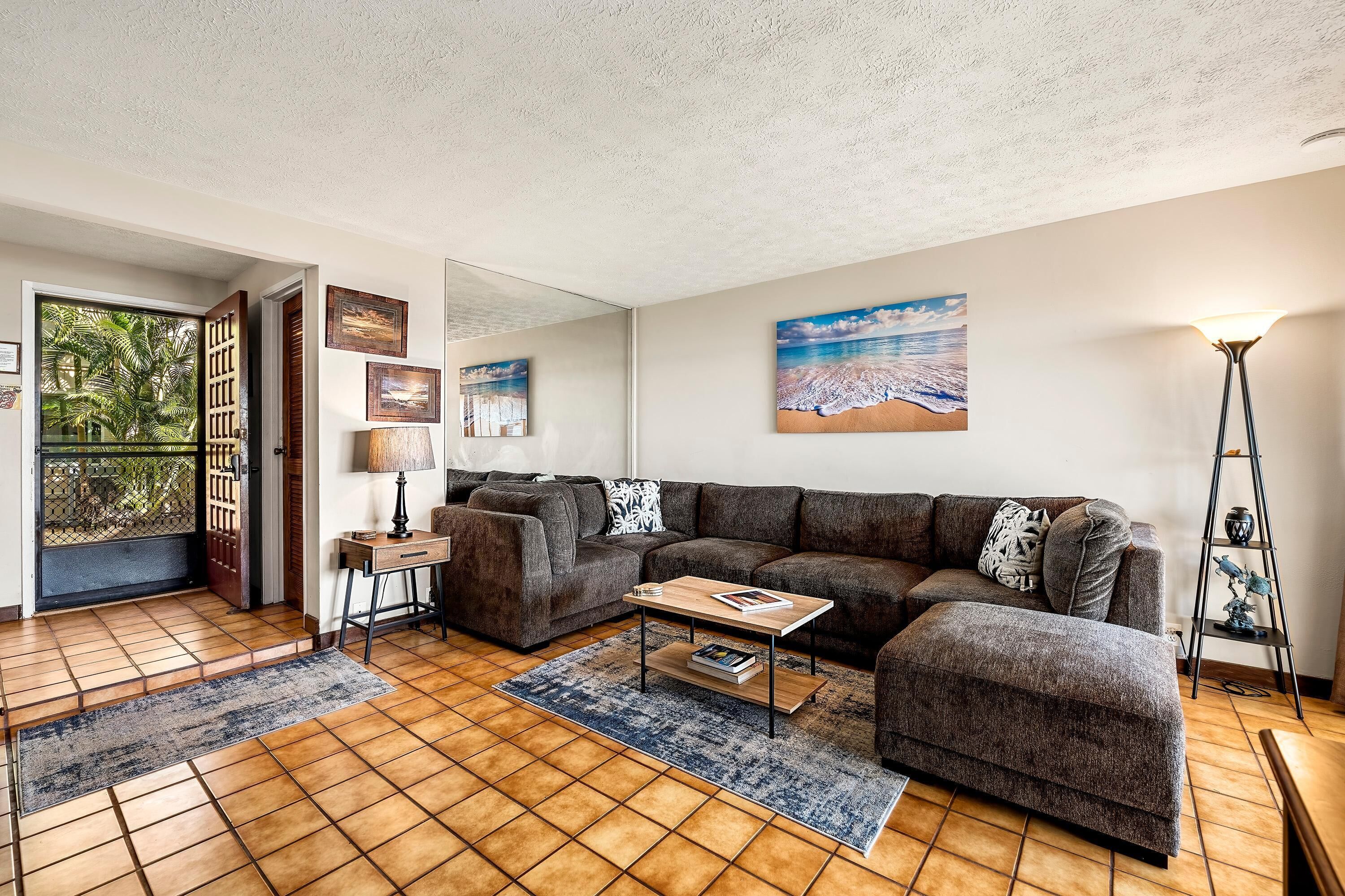 Kona Surf & Racquet Club