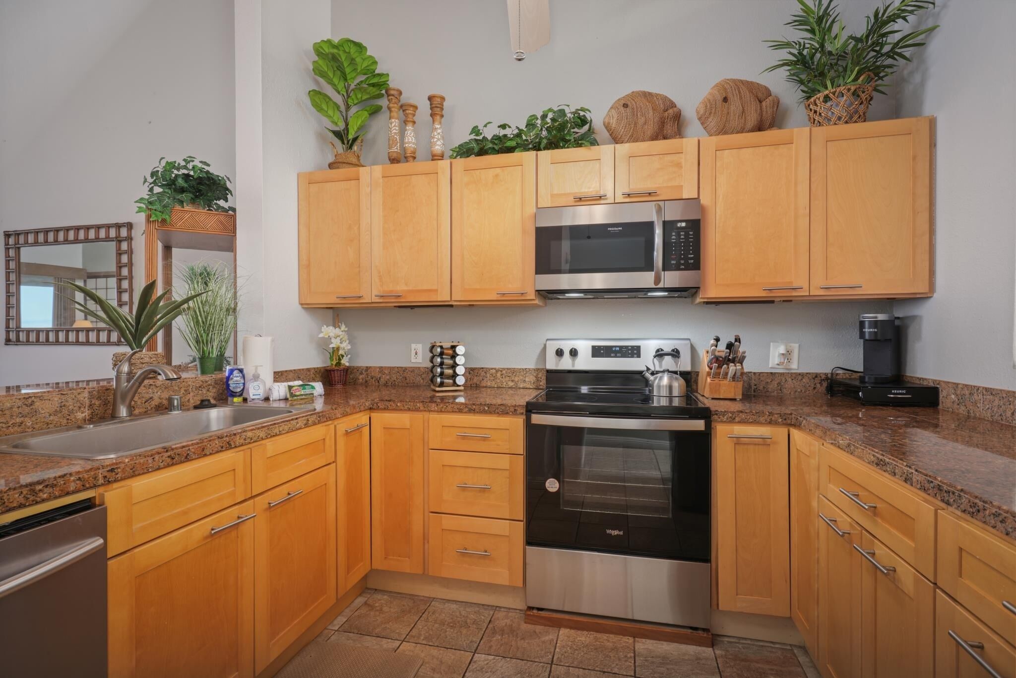 Kona Surf & Racquet Club