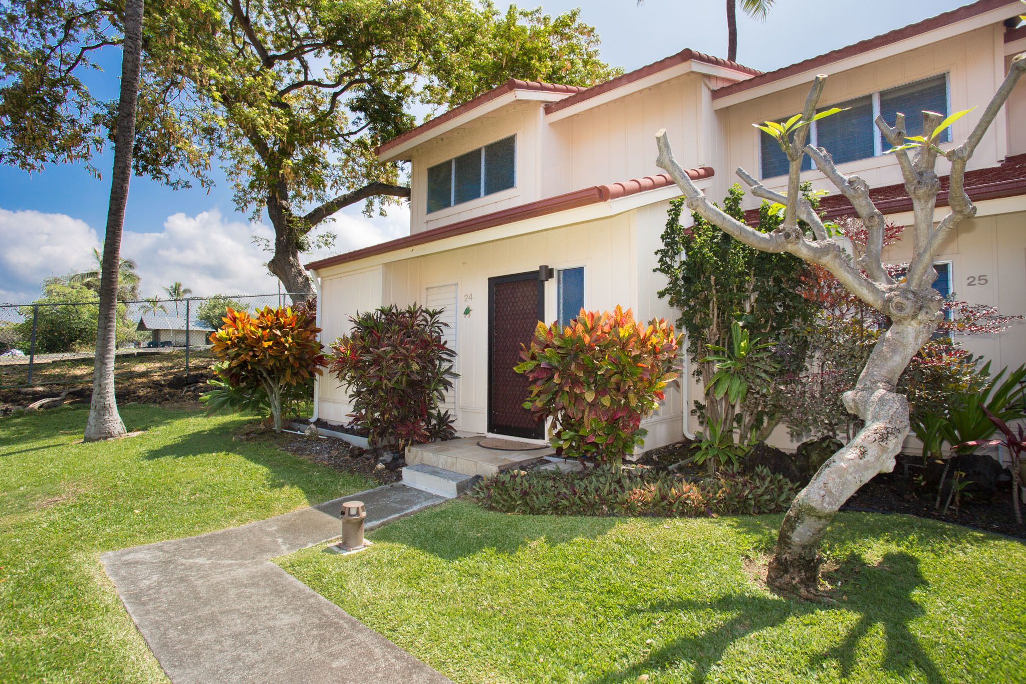 Kona Surf & Racquet Club