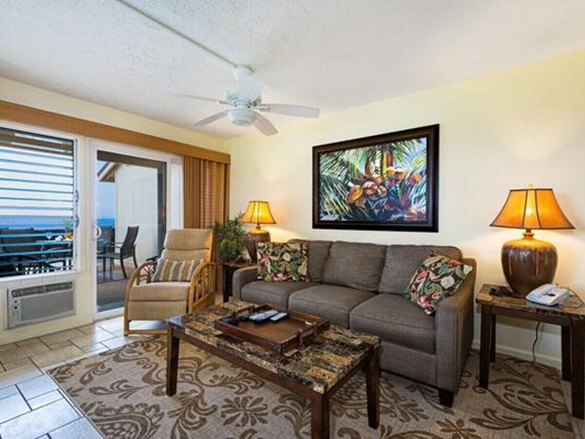 Kona Surf & Racquet Club