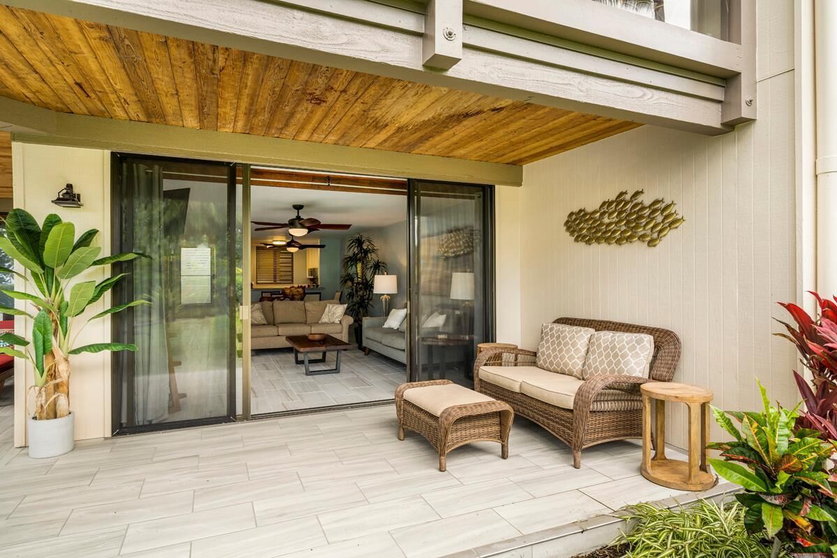 Kona Surf & Racquet Club