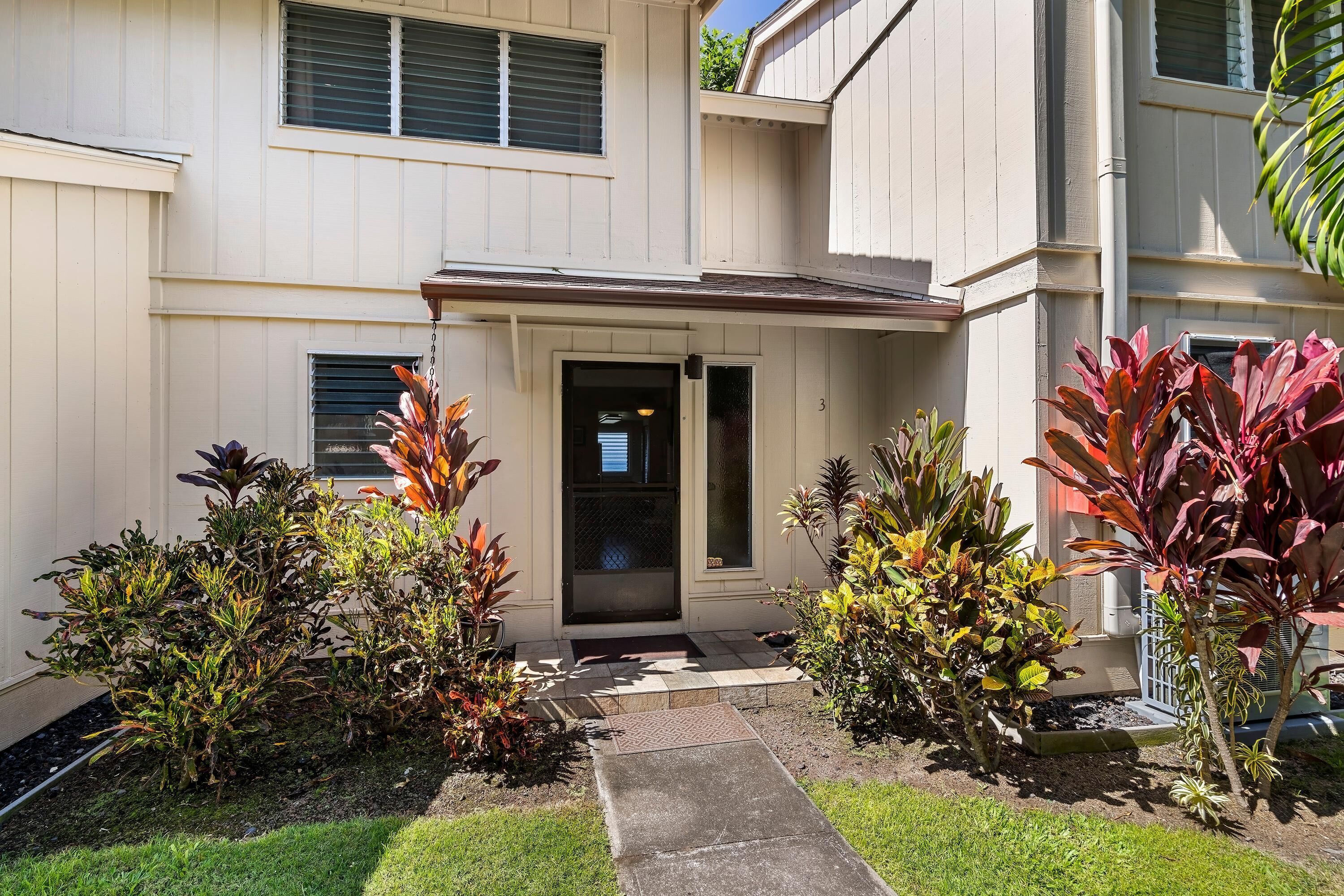 Kona Surf & Racquet Club