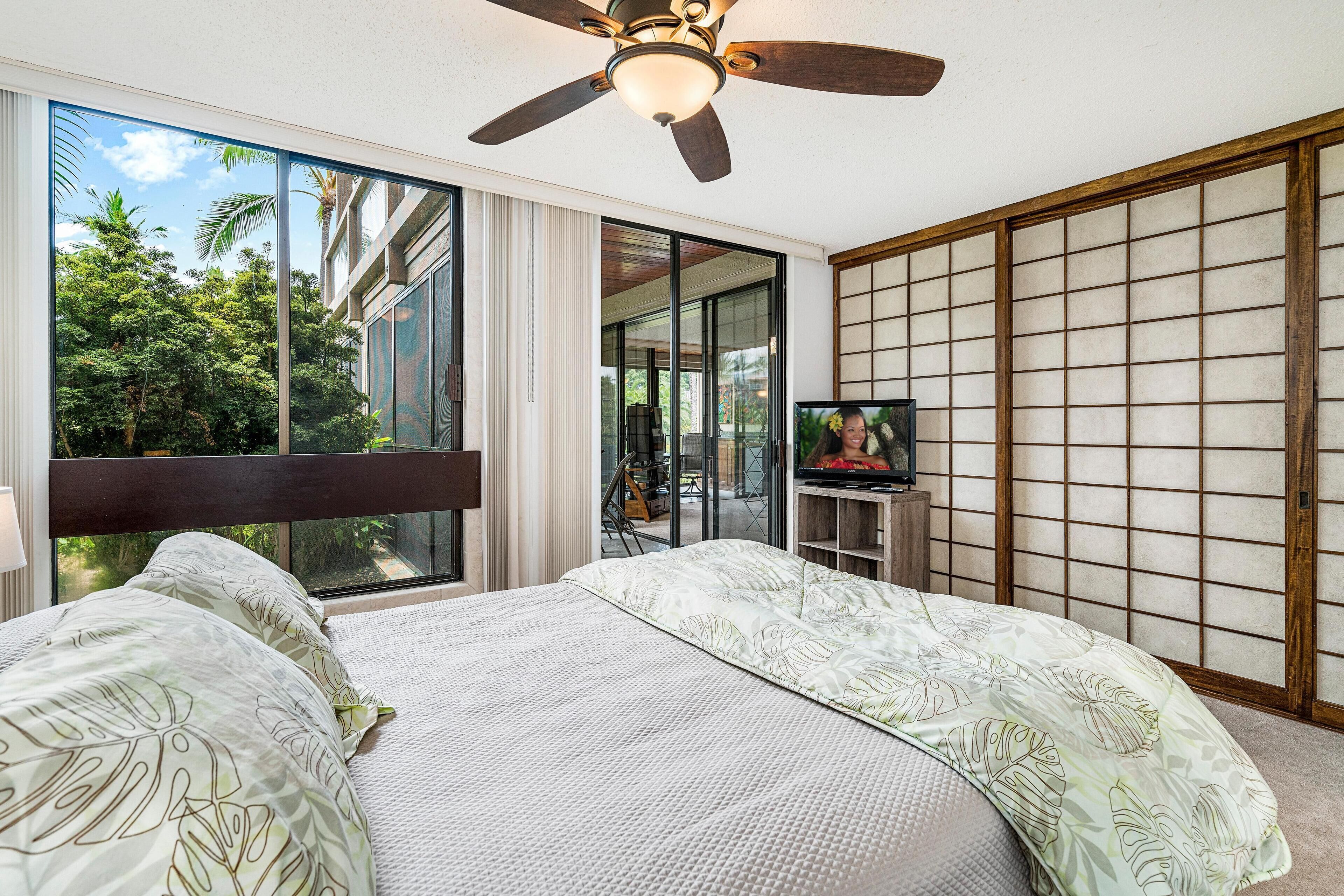 Kona Surf & Racquet Club