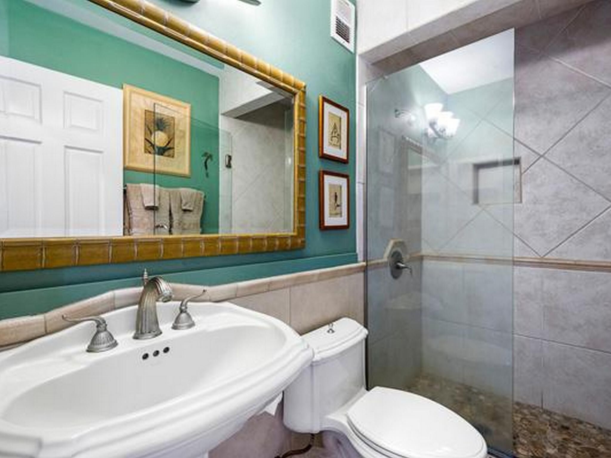 Kona Surf & Racquet Club