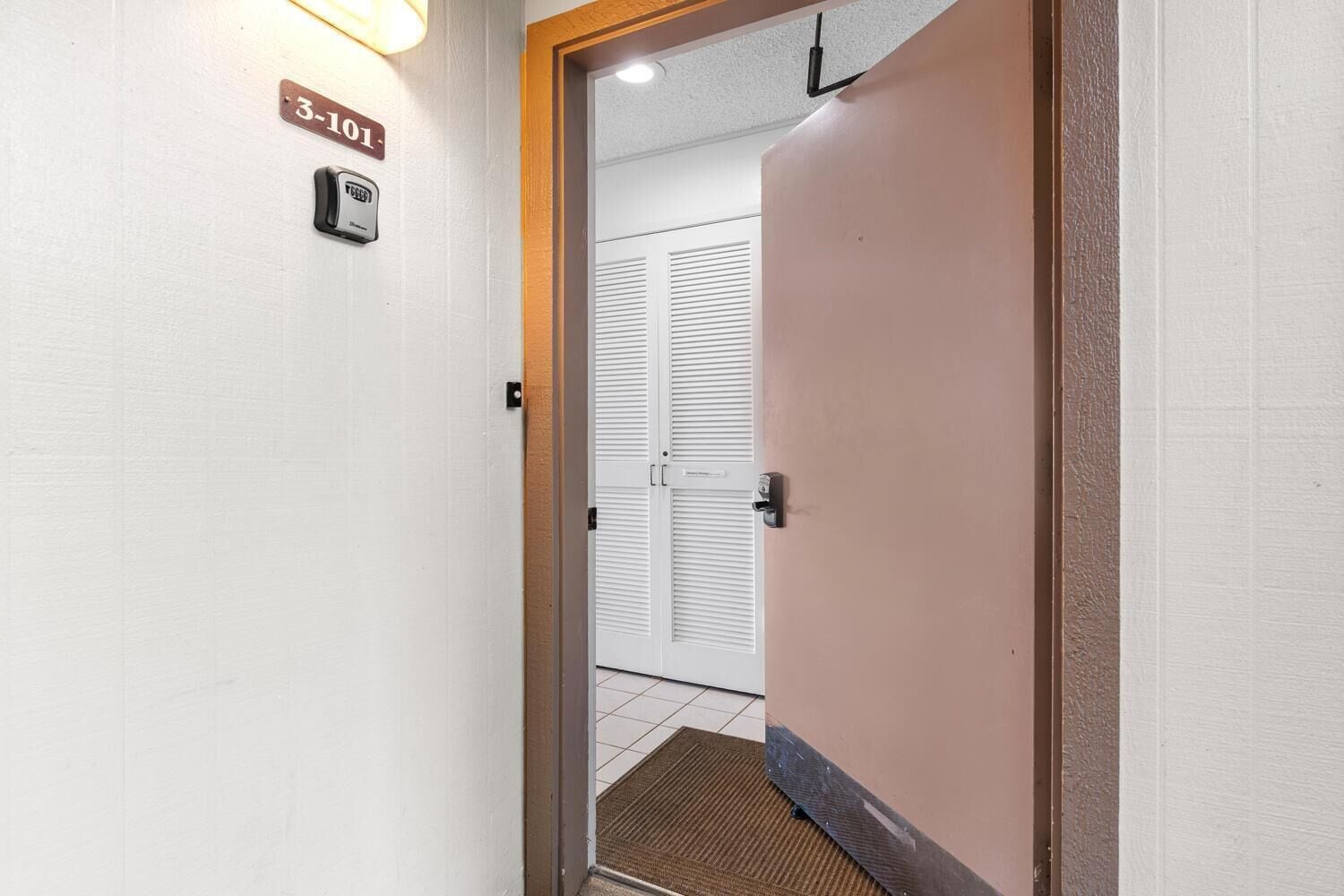 Kona Surf & Racquet Club