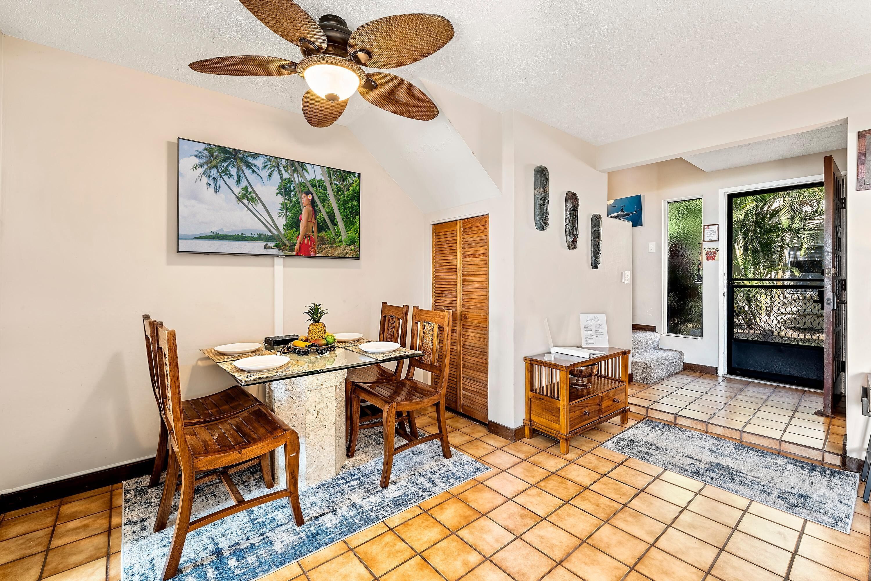 Kona Surf & Racquet Club