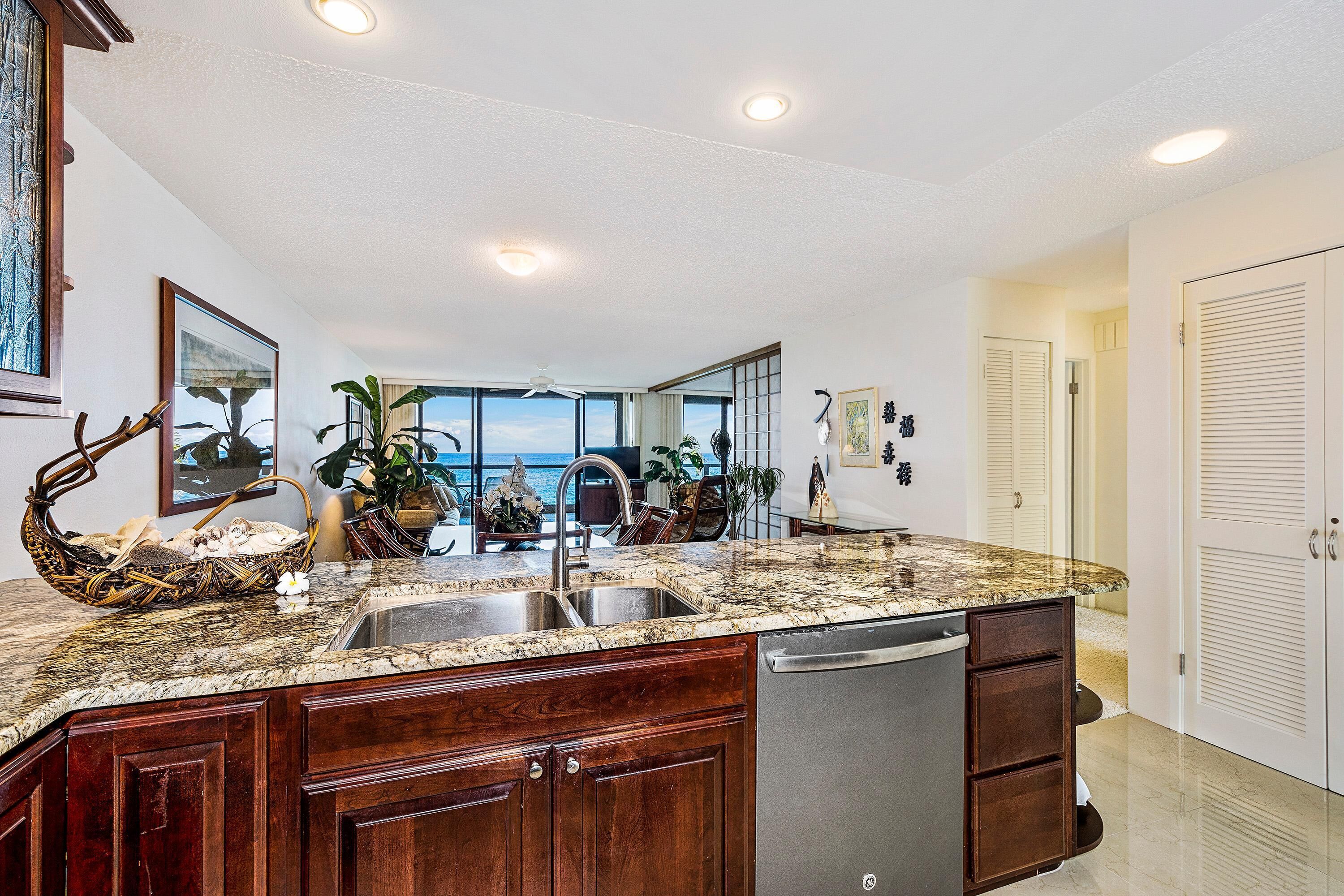 Kona Surf & Racquet Club