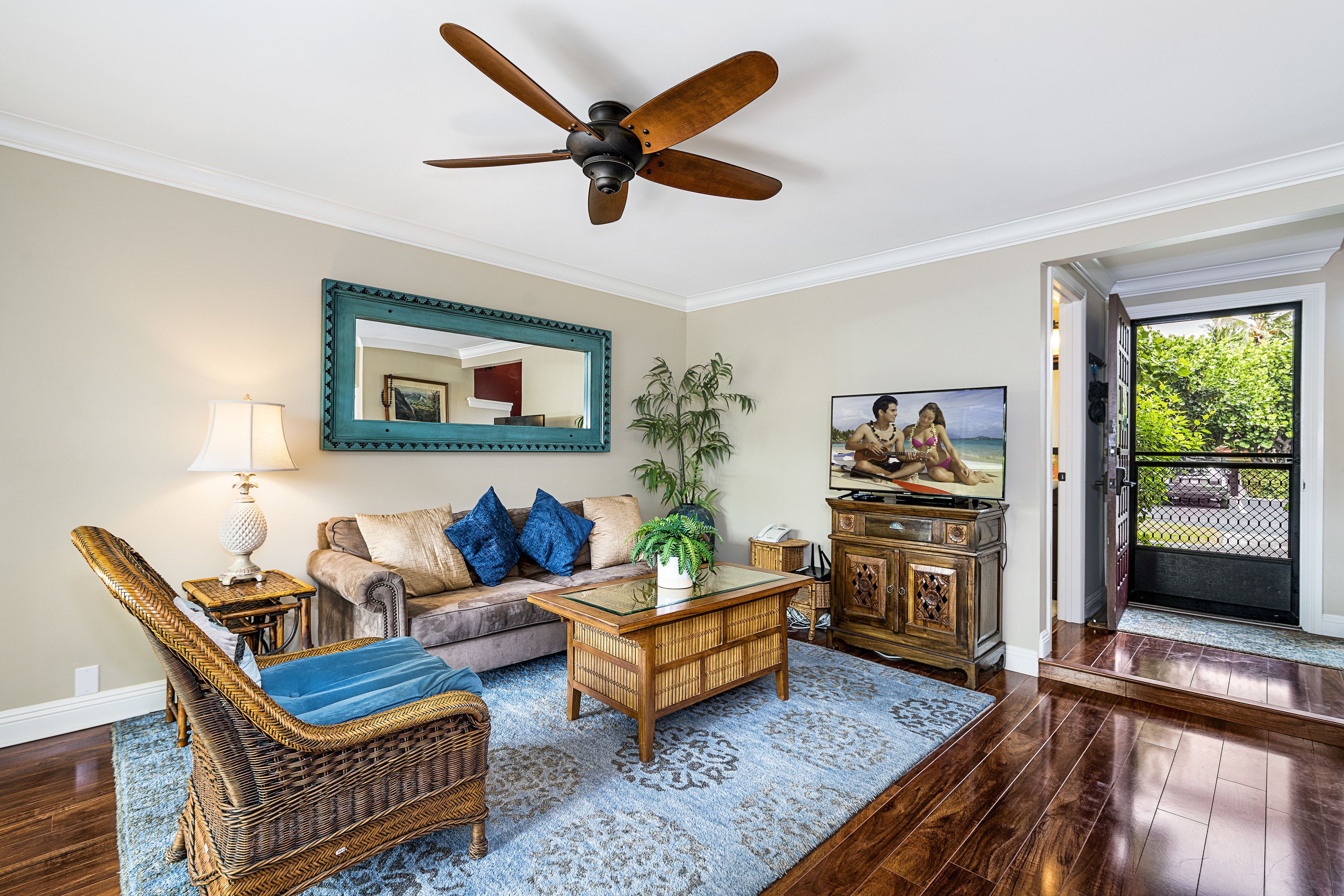 Kona Surf & Racquet Club