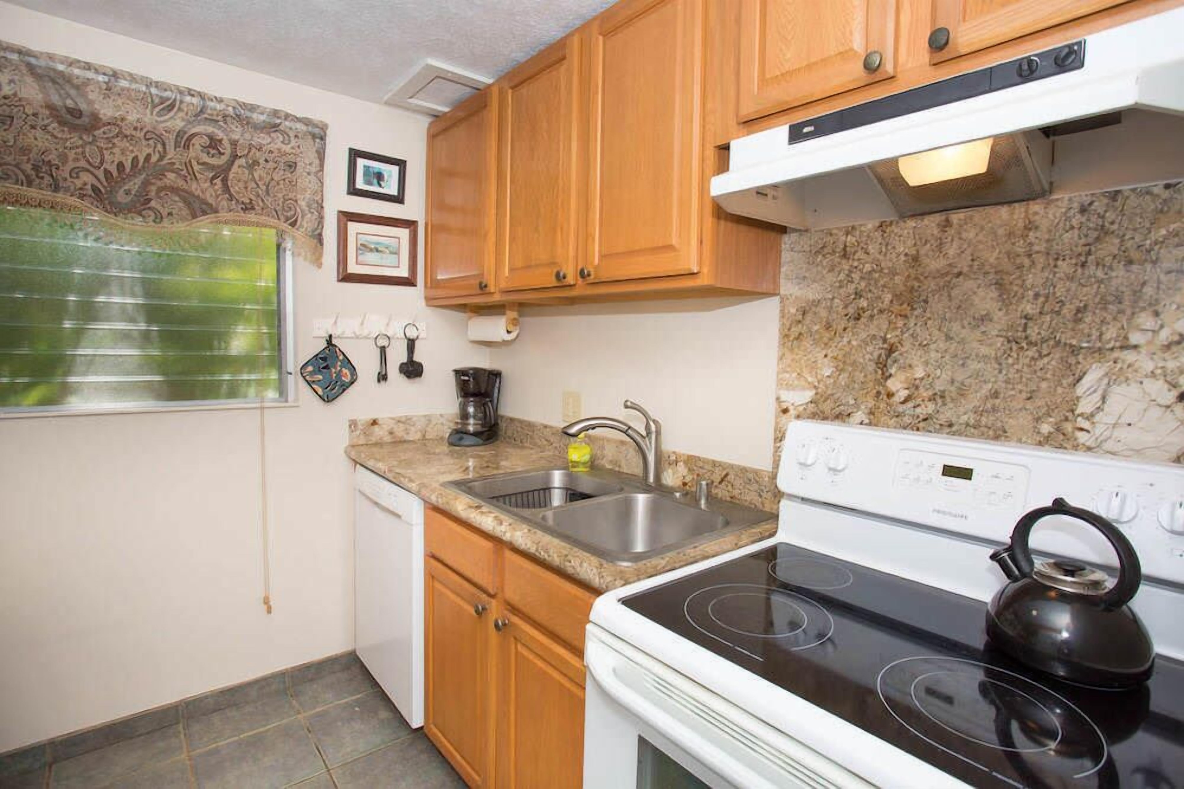 Kona Surf & Racquet Club