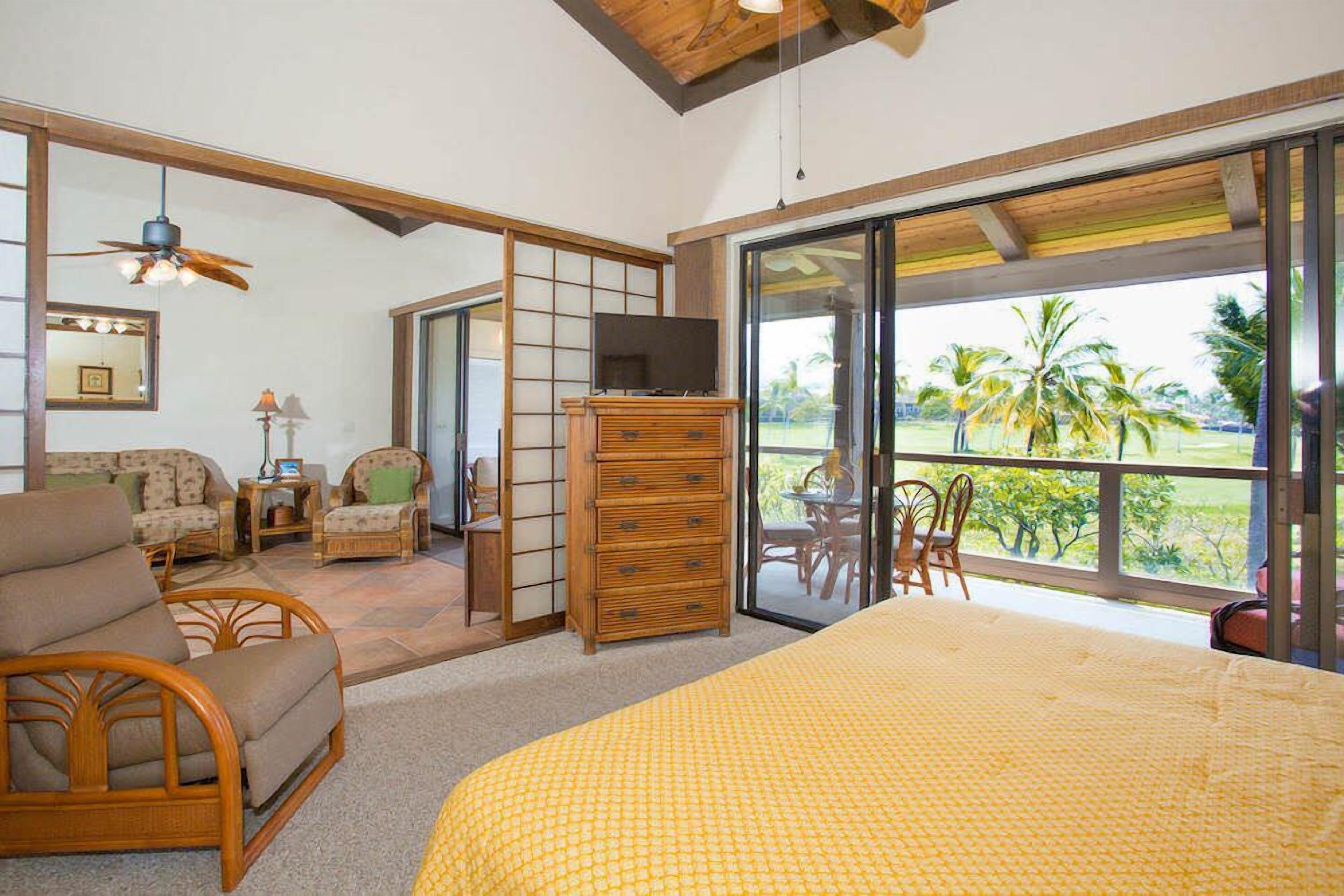 Kona Surf & Racquet Club