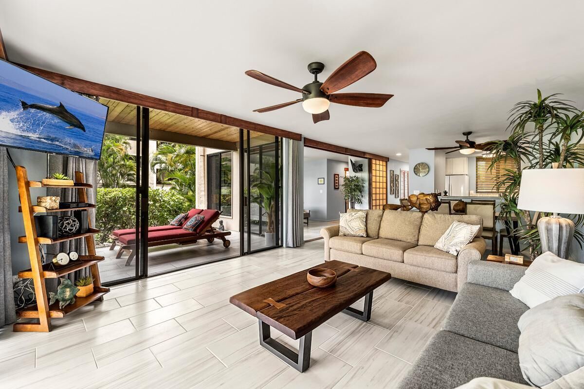 Kona Surf & Racquet Club