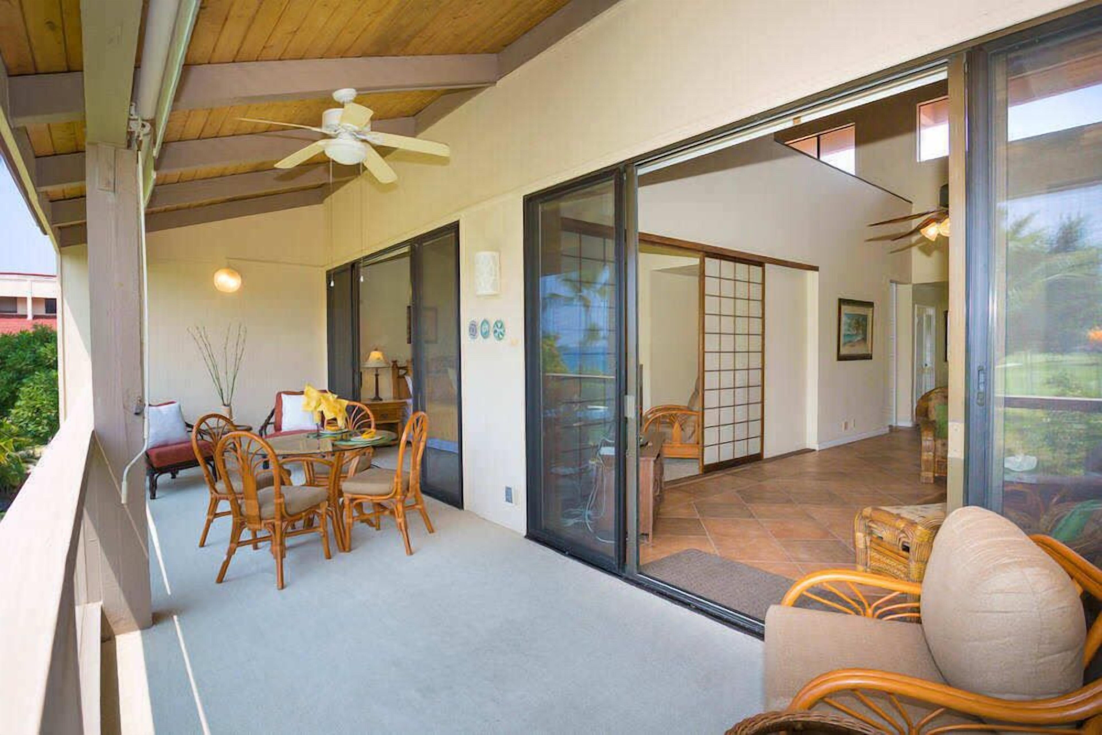 Kona Surf & Racquet Club