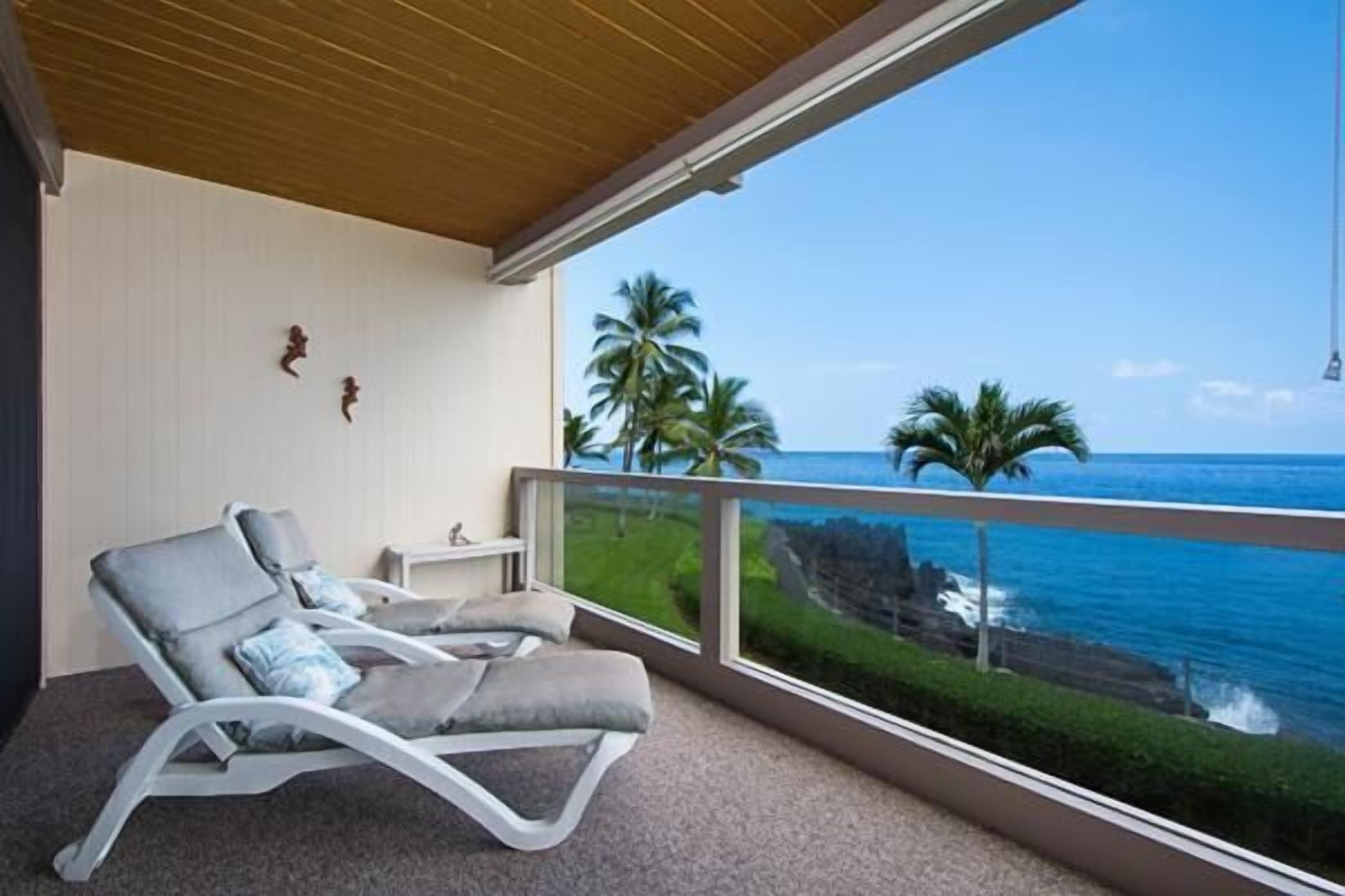 Kona Surf & Racquet Club