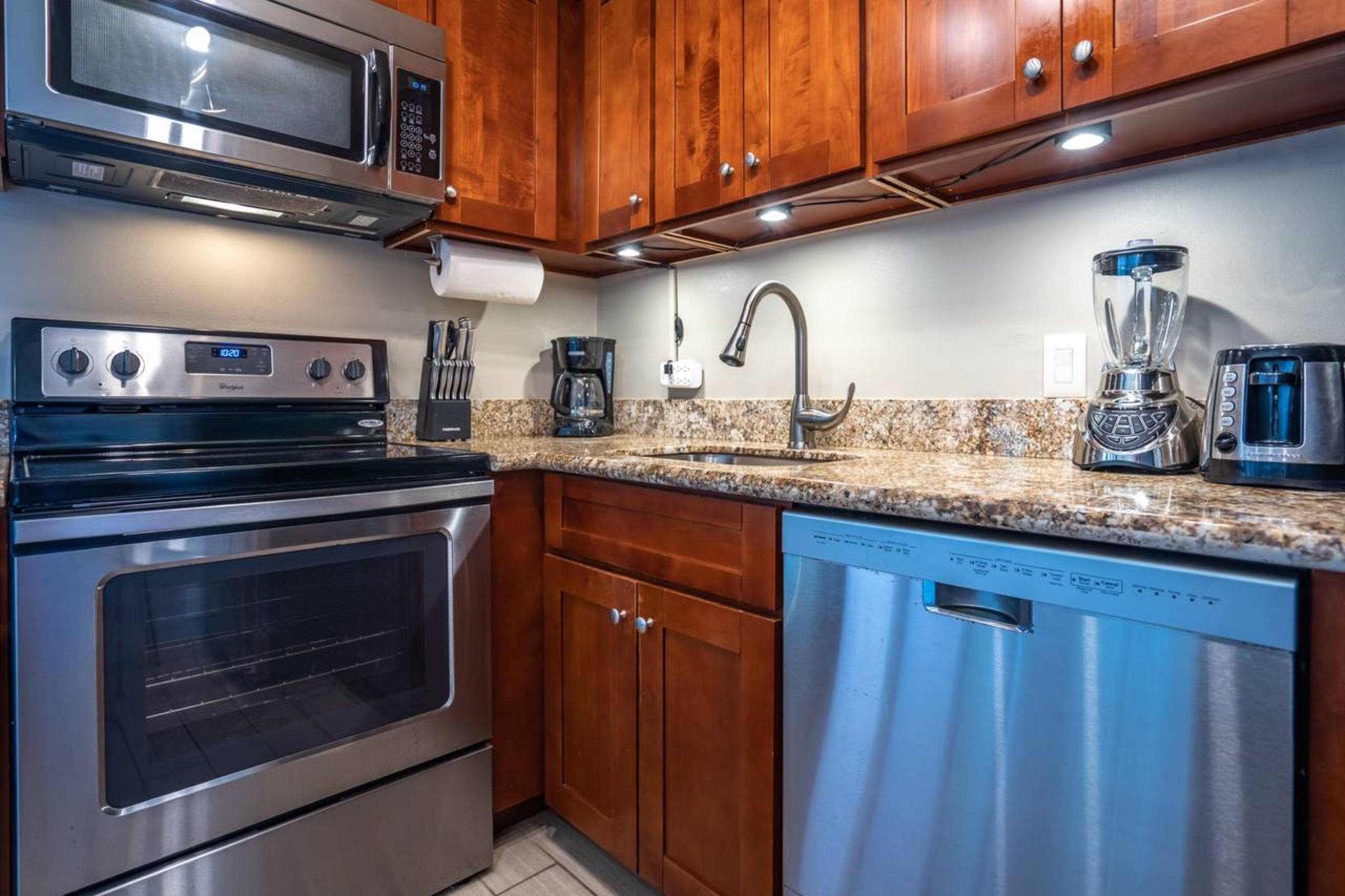 Hale Ono Loa by Coldwell Banker Island Vacations