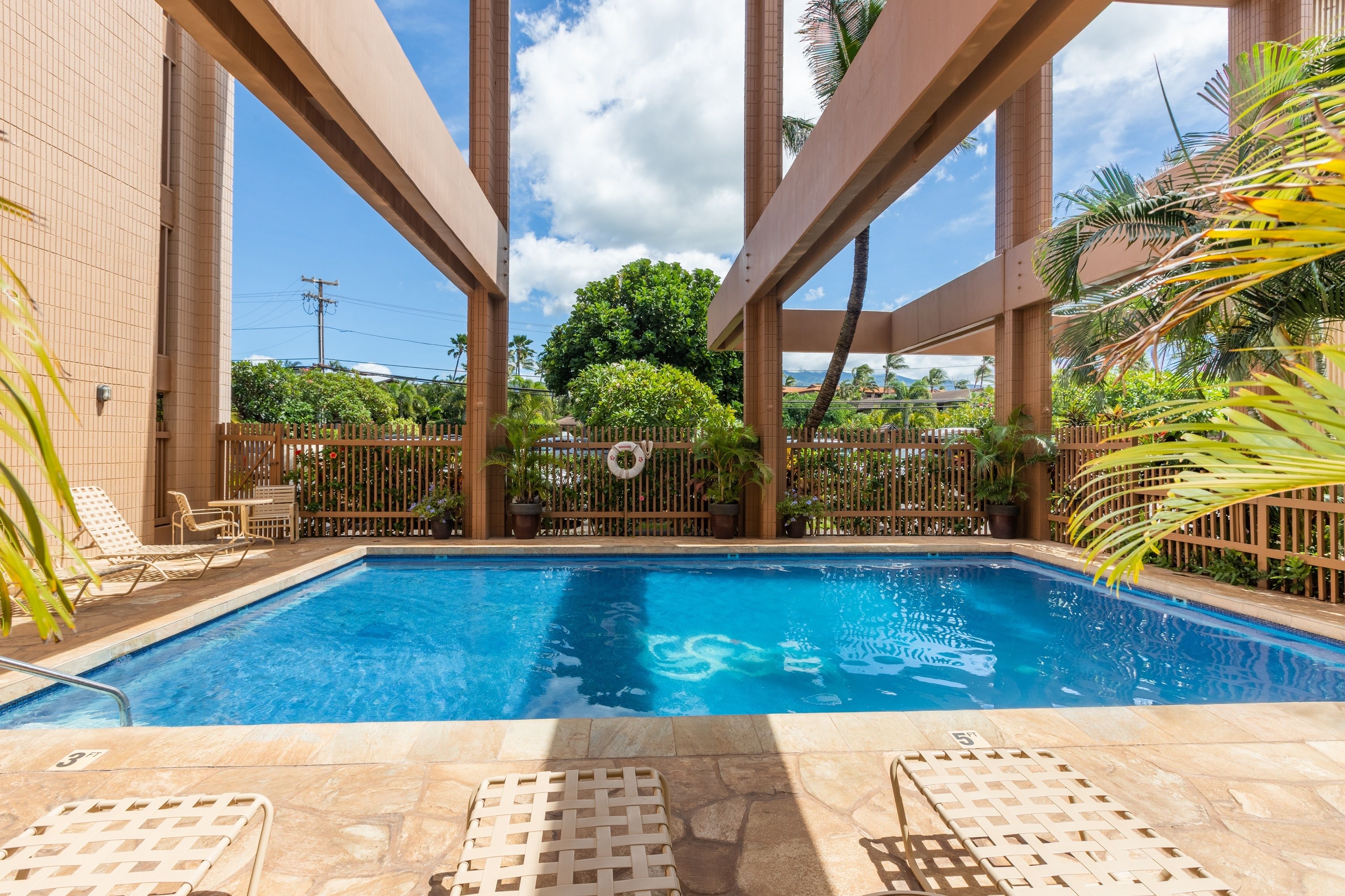 Kaleialoha by Hula Hideaway