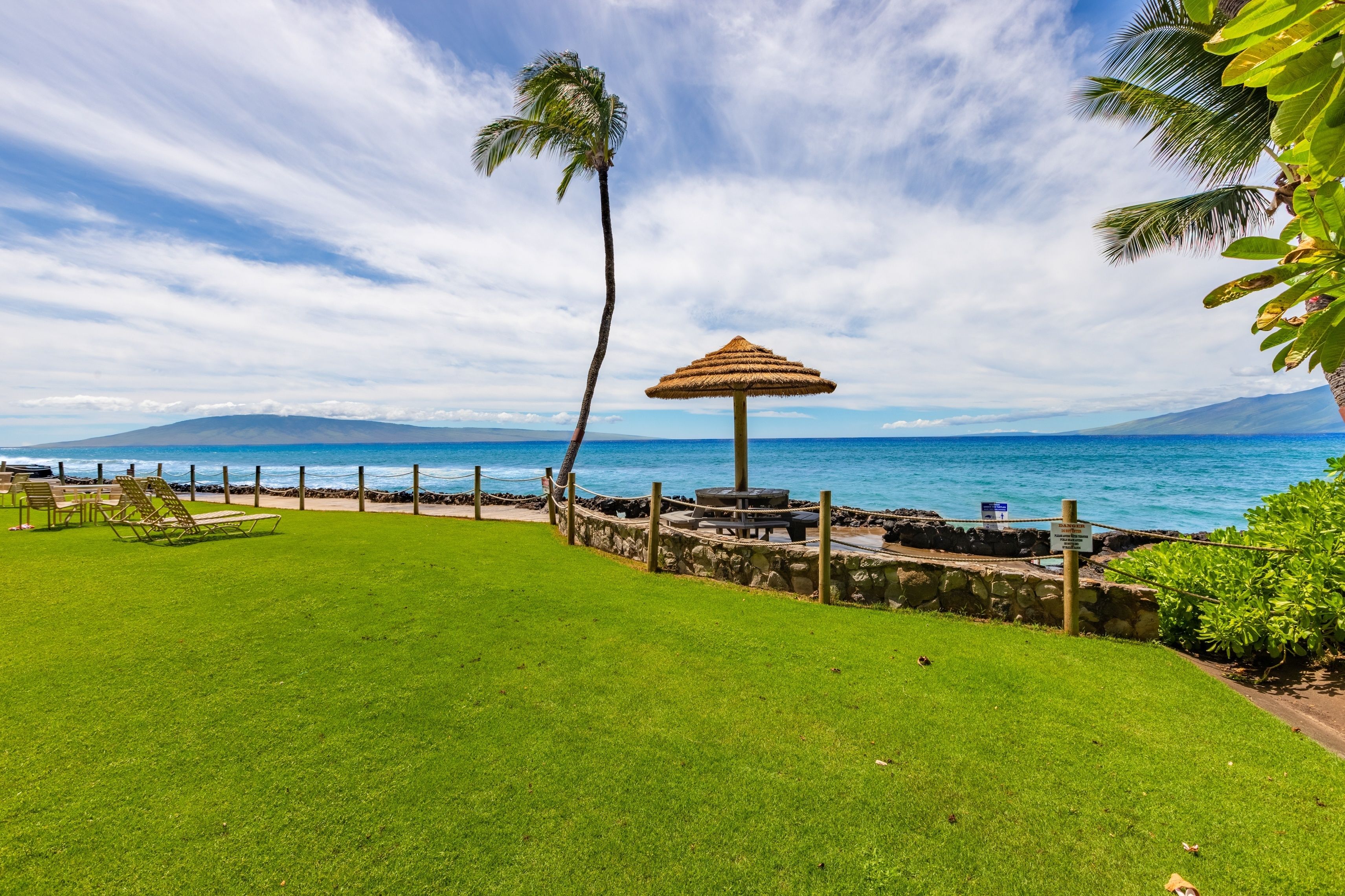 Kaleialoha by Hula Hideaway