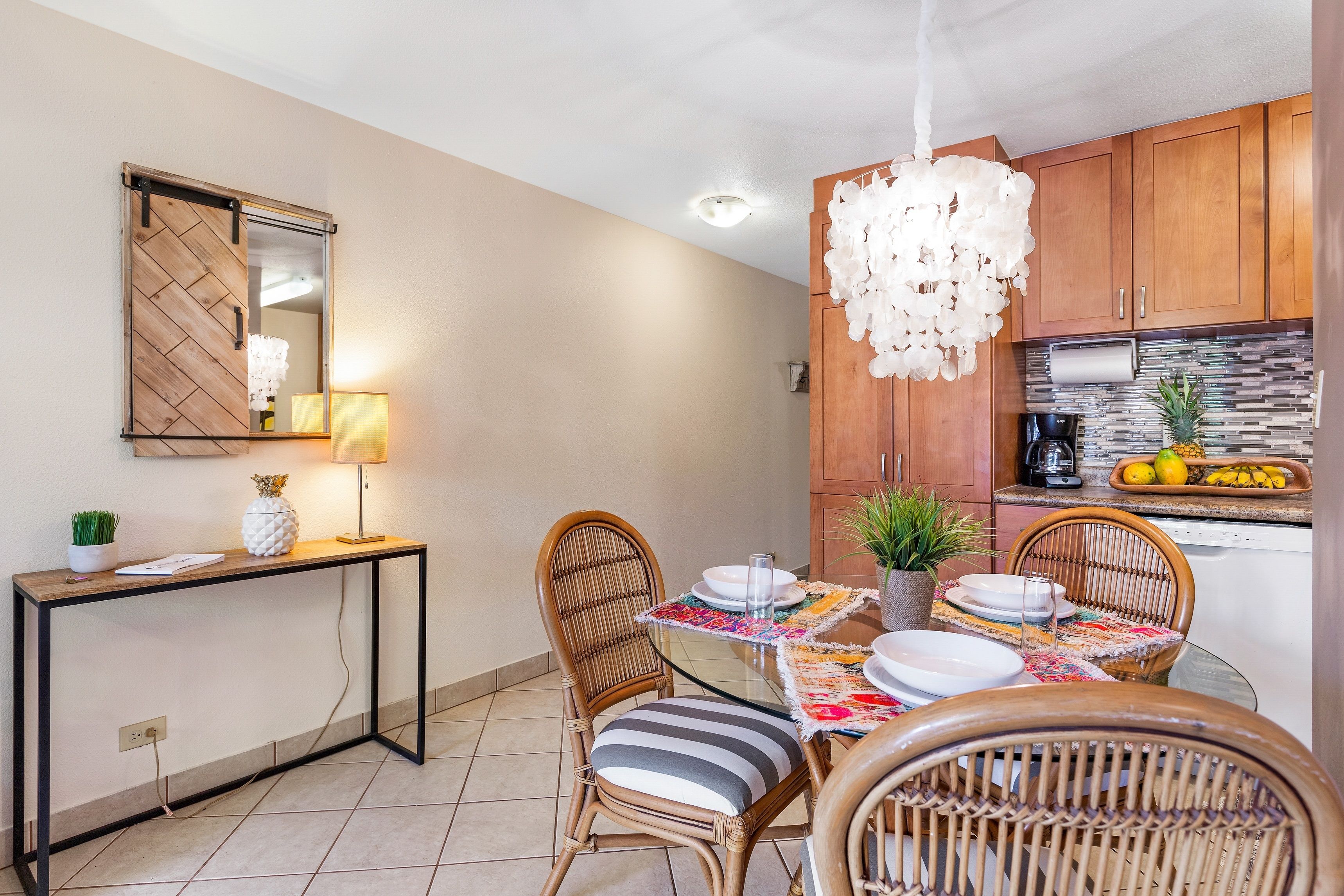 Kaleialoha by Hula Hideaway