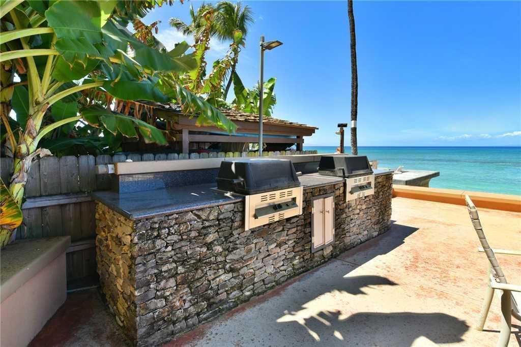 Makani Sands by RedAwning